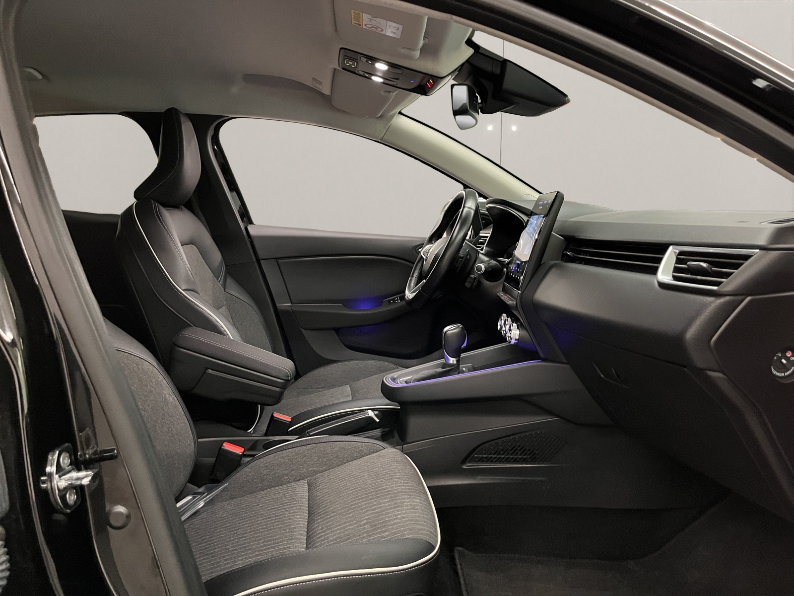 RENAULT Clio 1.3 TCe Intens EDC-image-12