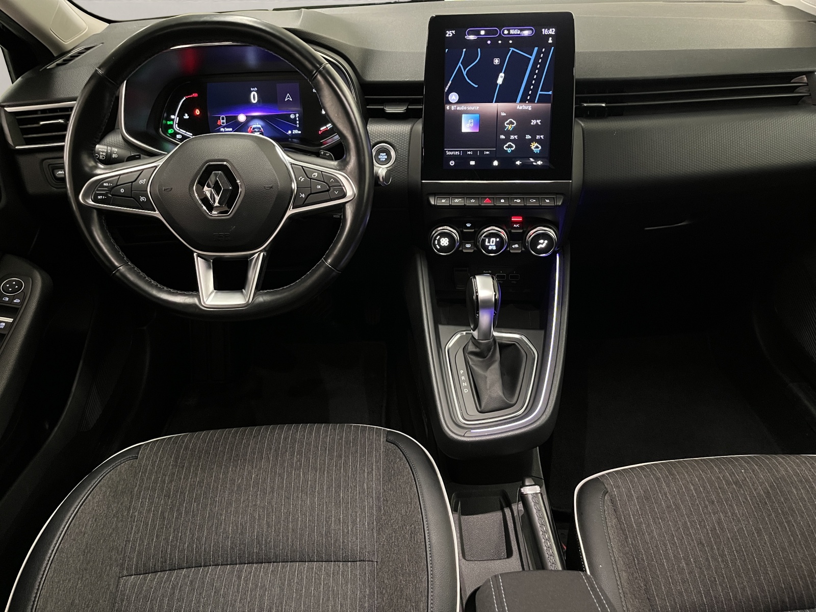 RENAULT Clio 1.3 TCe Intens EDC-image-7