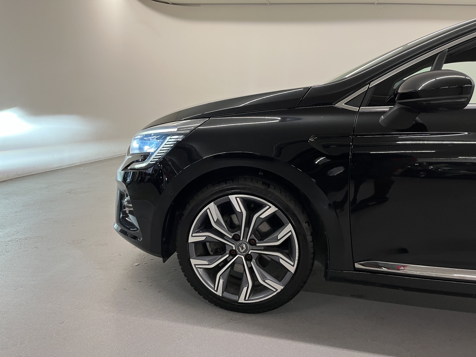 RENAULT Clio 1.3 TCe Intens EDC-image-15