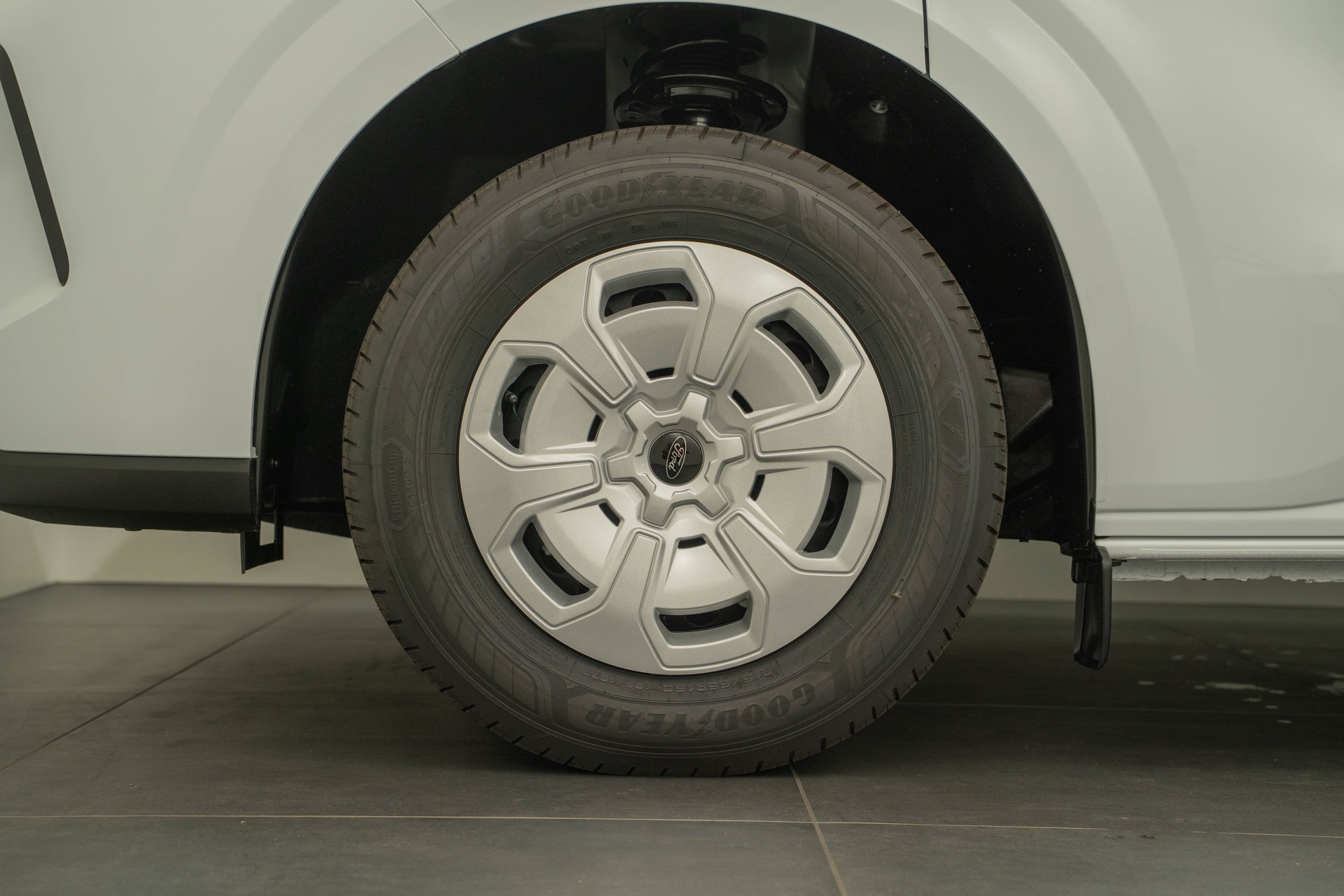 FORD Transit C Van 320 L1 2.0 EcoBlue 136 Trend 4x4-image-11