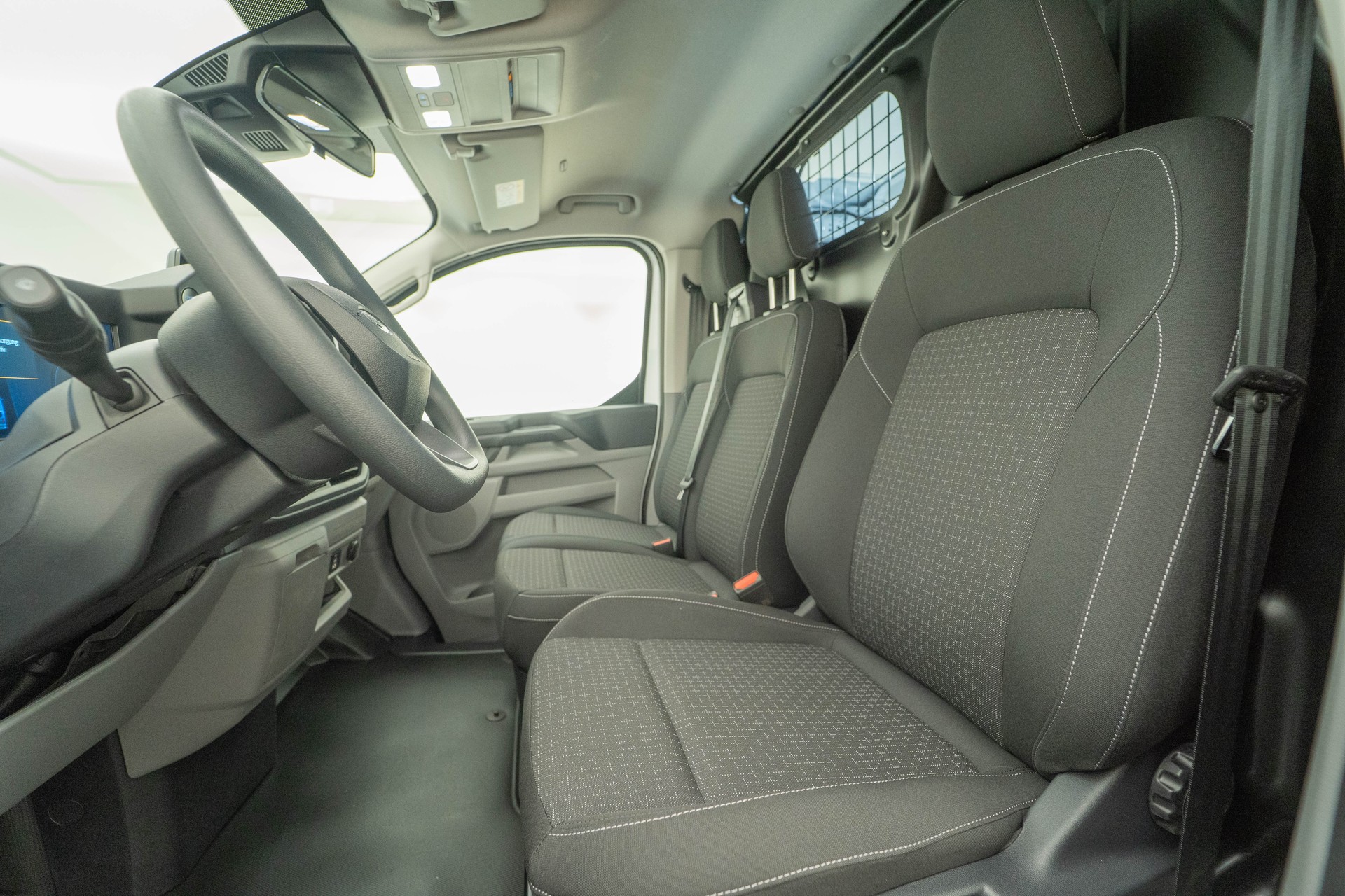 FORD Transit C Van 320 L1 2.0 EcoBlue 136 Trend 4x4-image-8