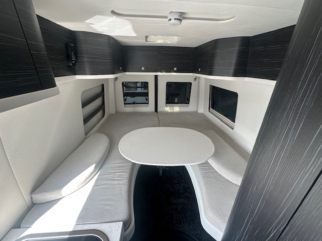 MERCEDES-BENZ 319 CDI 4x4-image-3
