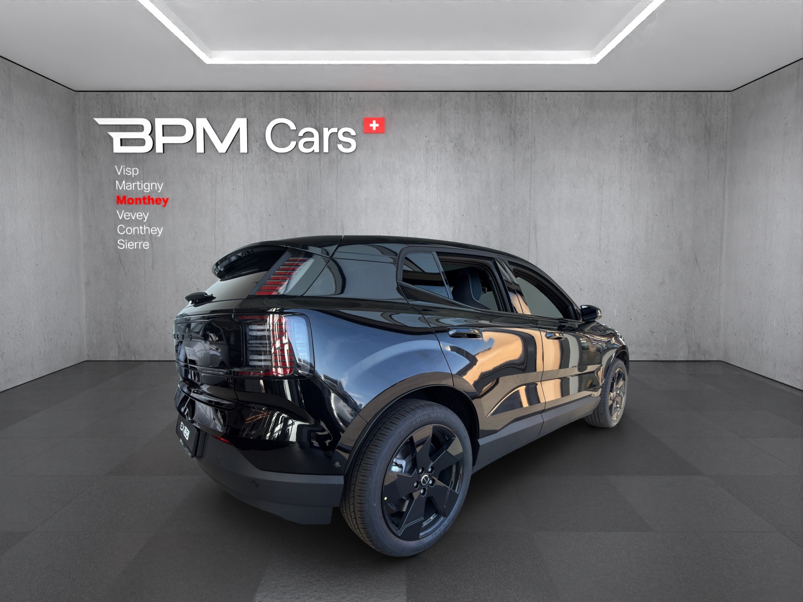 VOLVO EX30 E60 69kWh Twin Black Edition-showroom-element-1