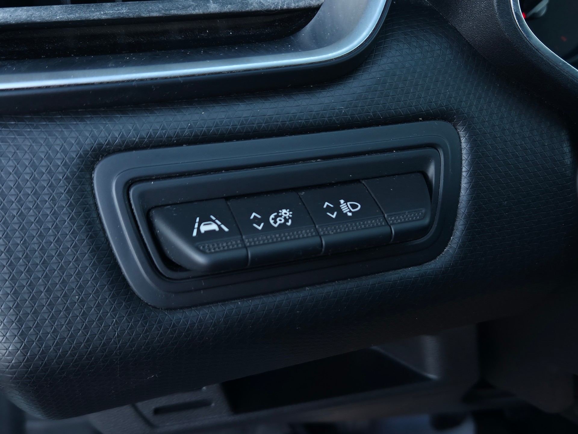 RENAULT Clio 1.0 Business-image-24