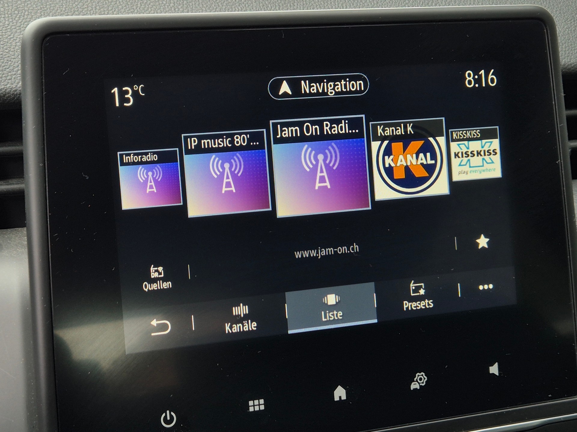 RENAULT Clio 1.0 Business-image-18