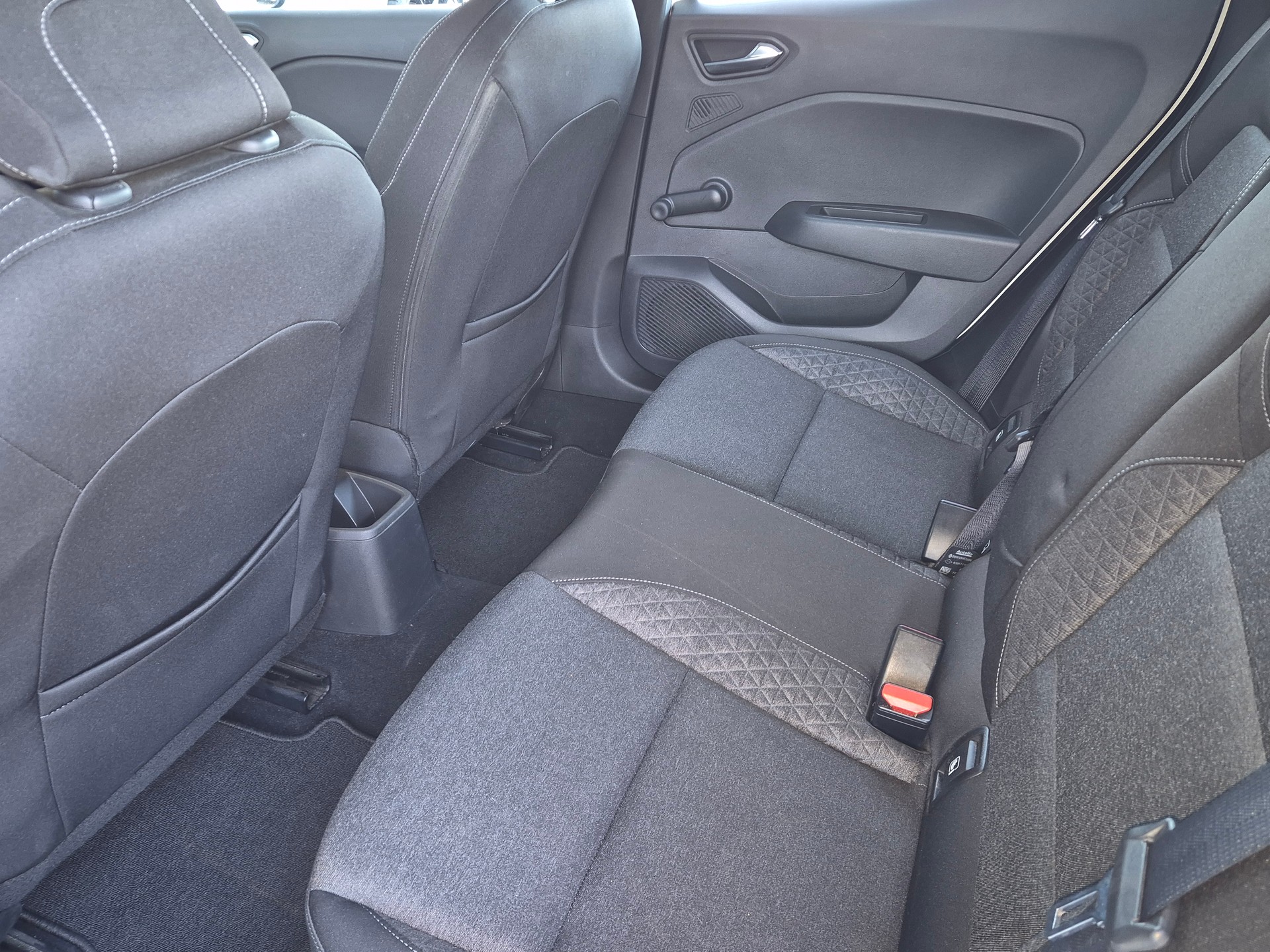 RENAULT Clio 1.0 Business-image-14