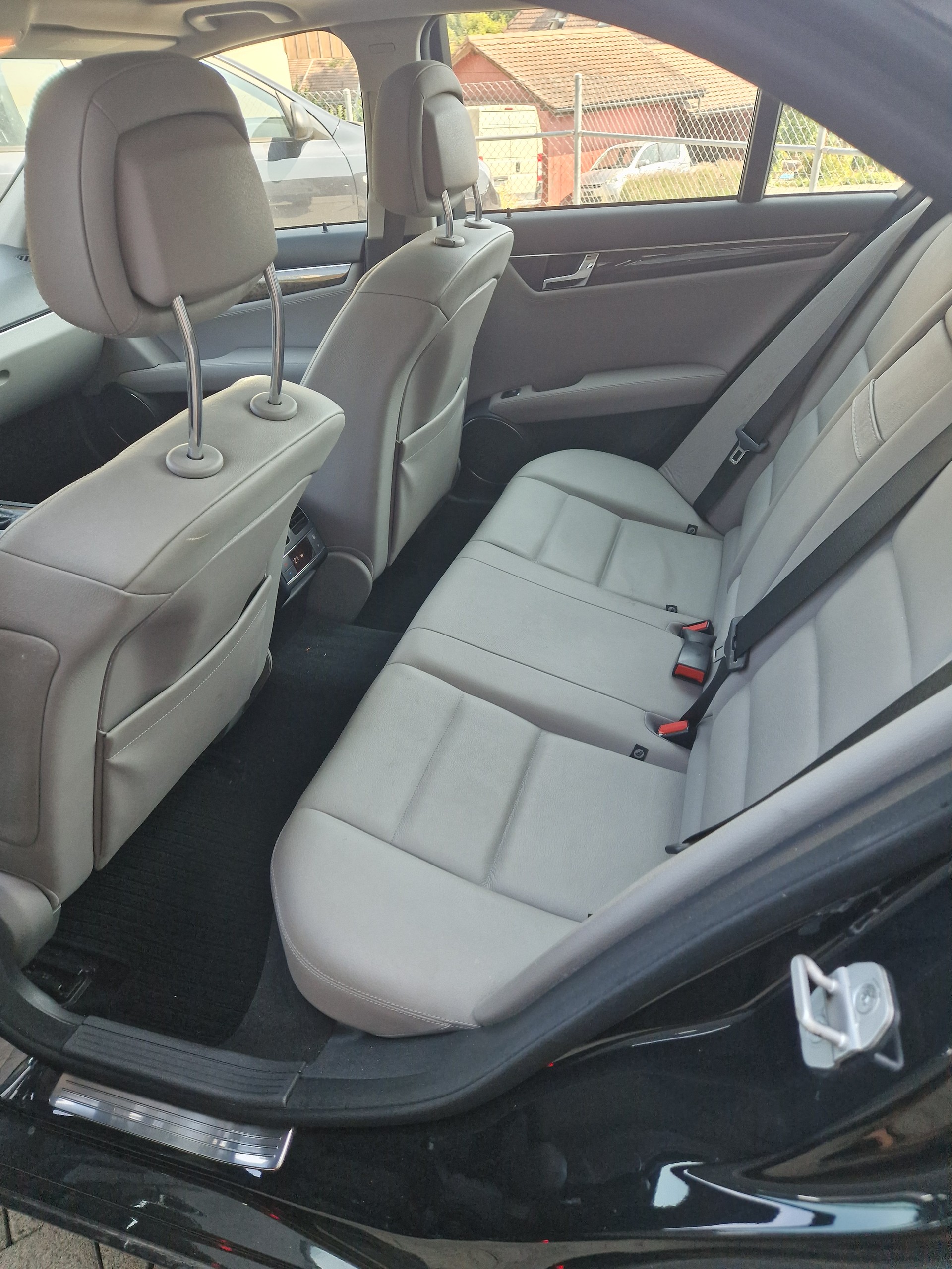 MERCEDES-BENZ C 350 Elégance 4Matic 7G-Tronic-image-11