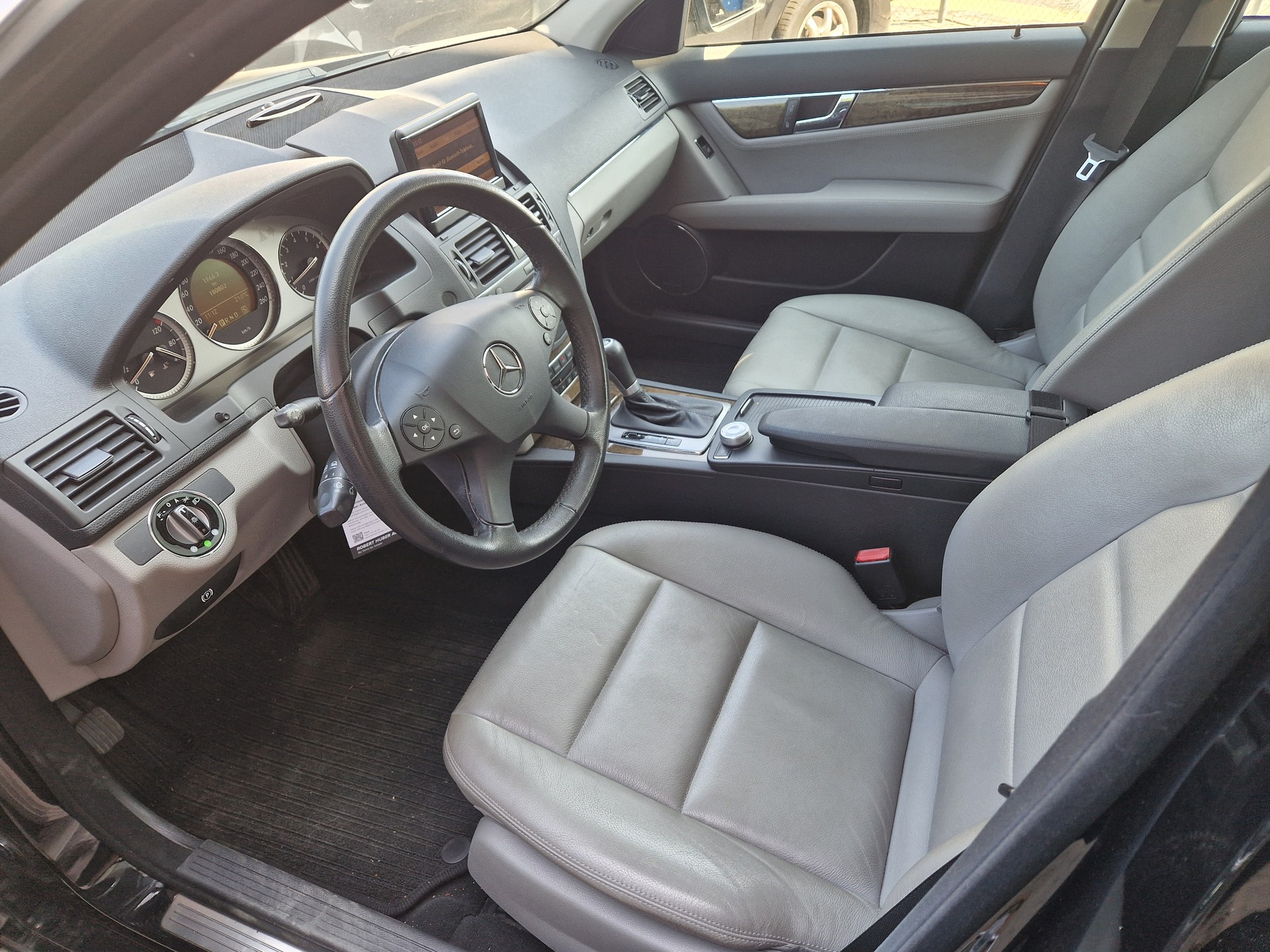 MERCEDES-BENZ C 350 Elégance 4Matic 7G-Tronic-image-10