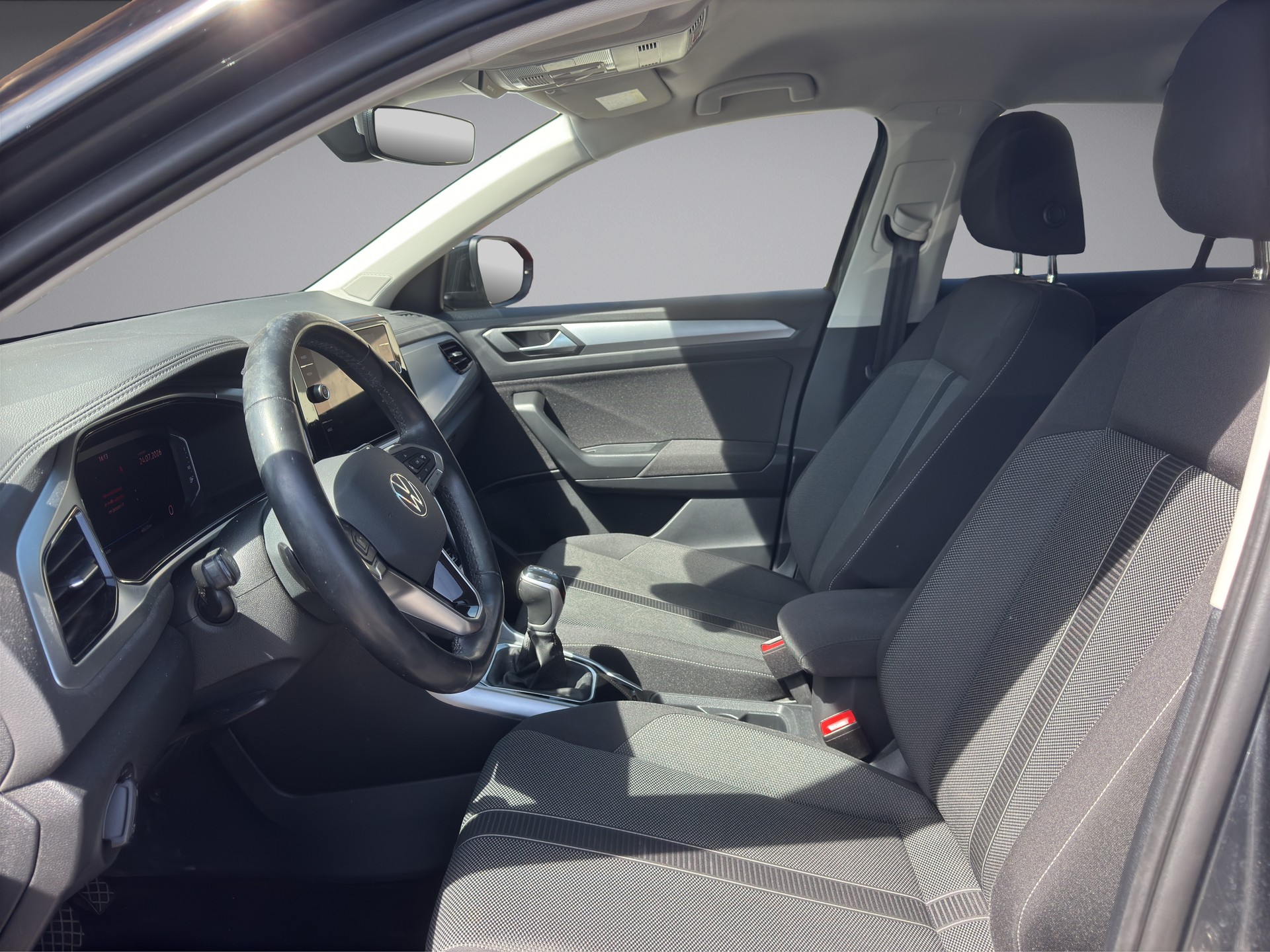 VW T-Roc 1.5 TSI Life DSG-image-6