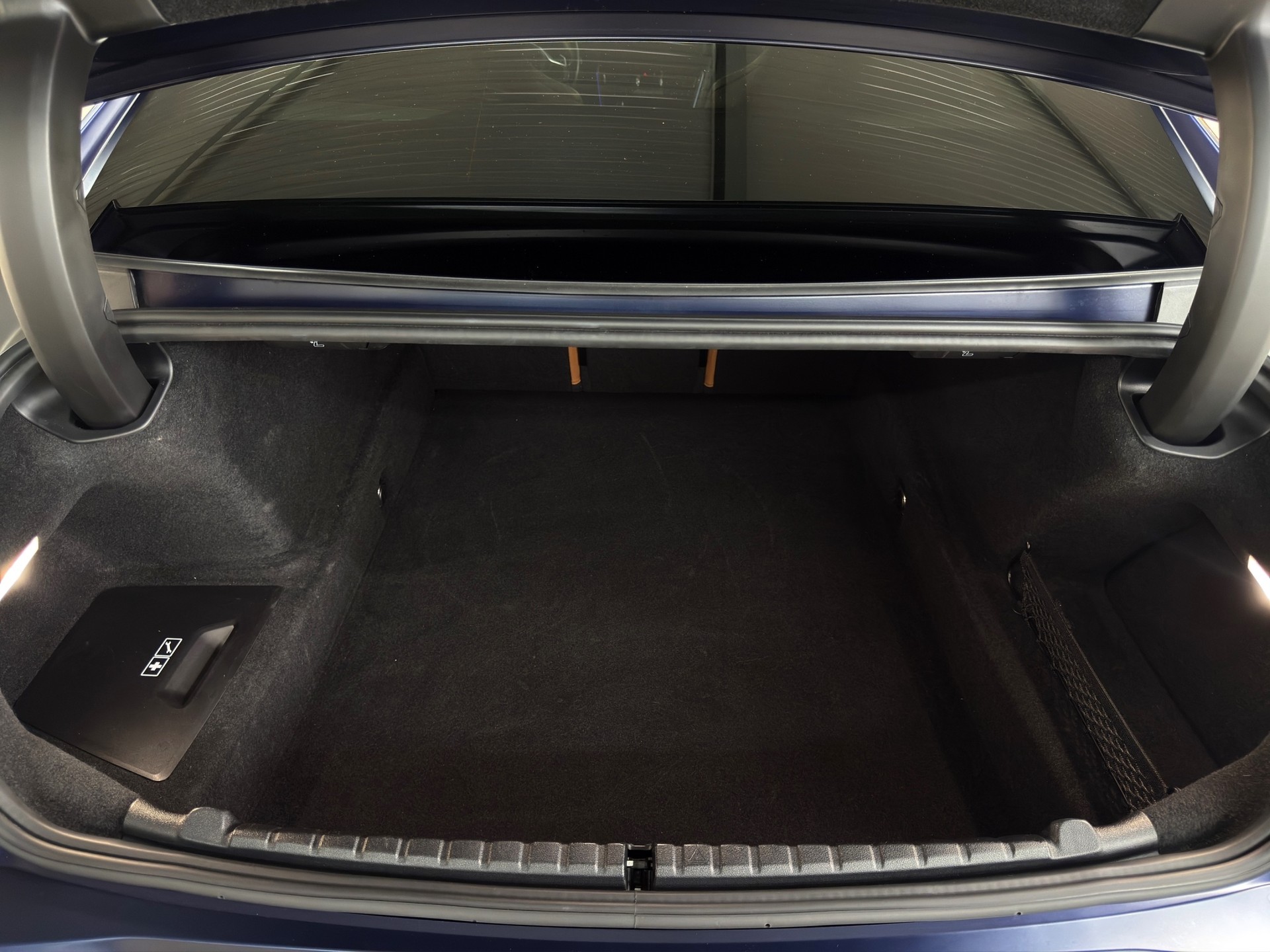 BMW M850i xDrive Steptronic-image-31