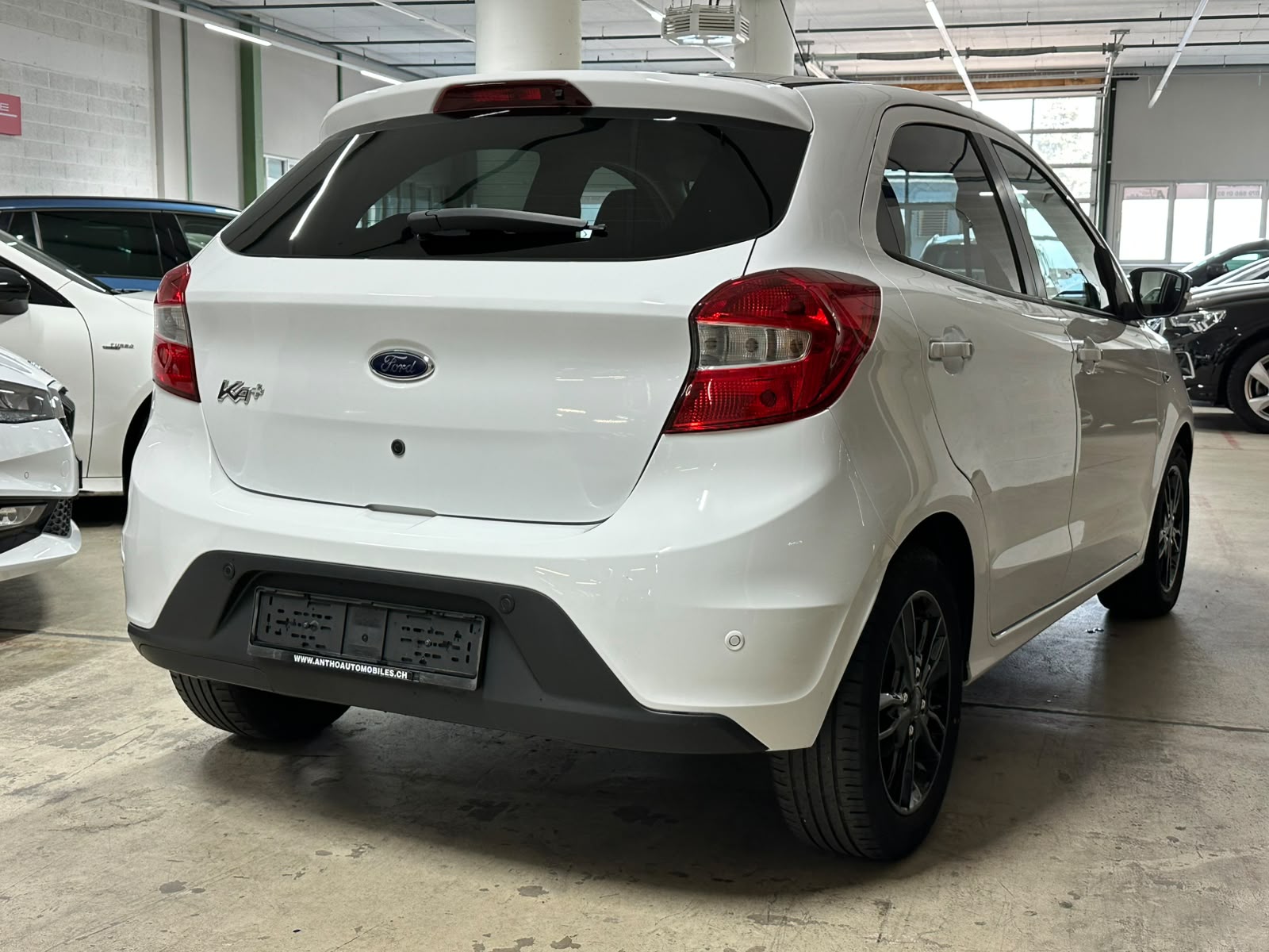 FORD KA+ 1.2 Ti-VCT White Edition-image-5