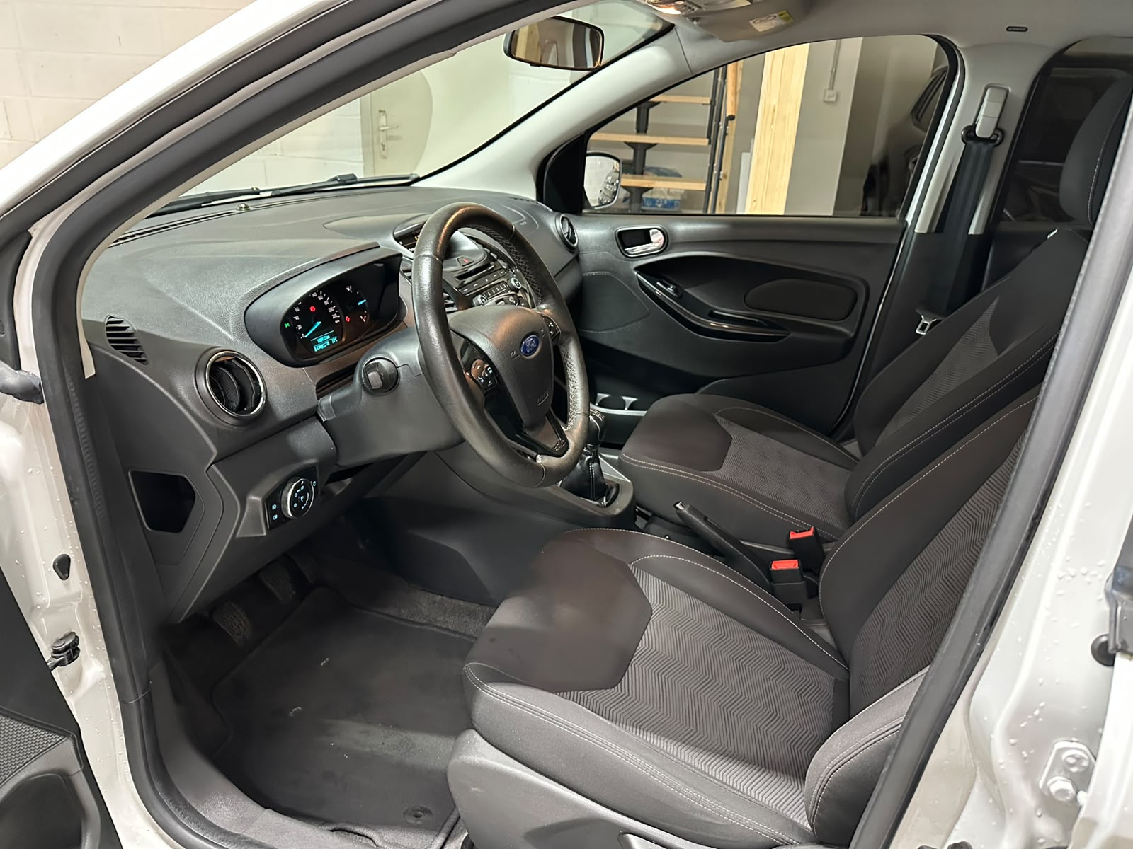 FORD KA+ 1.2 Ti-VCT White Edition-image-11