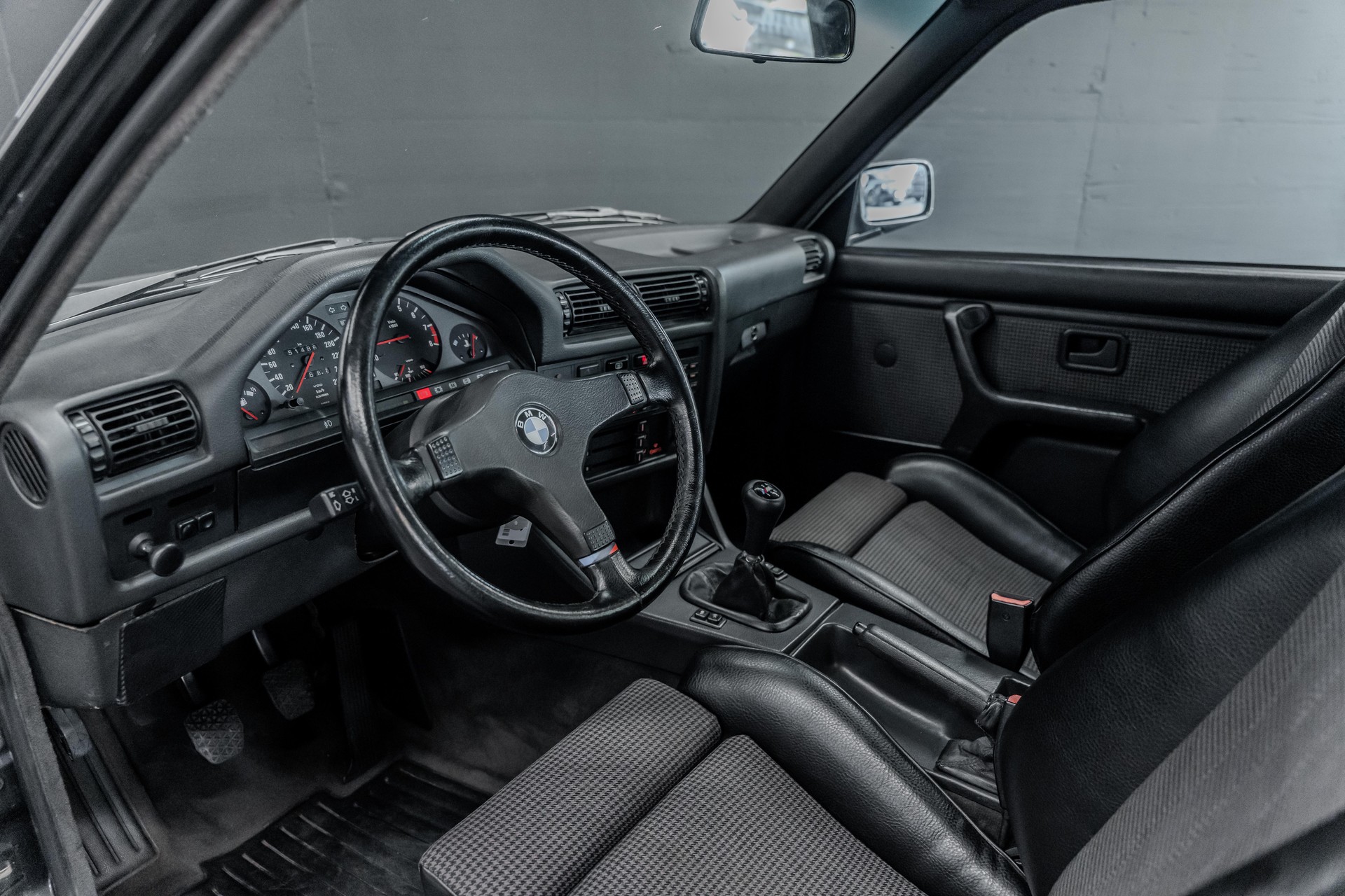 BMW M3 E30 / Sammlerzustand-image-9