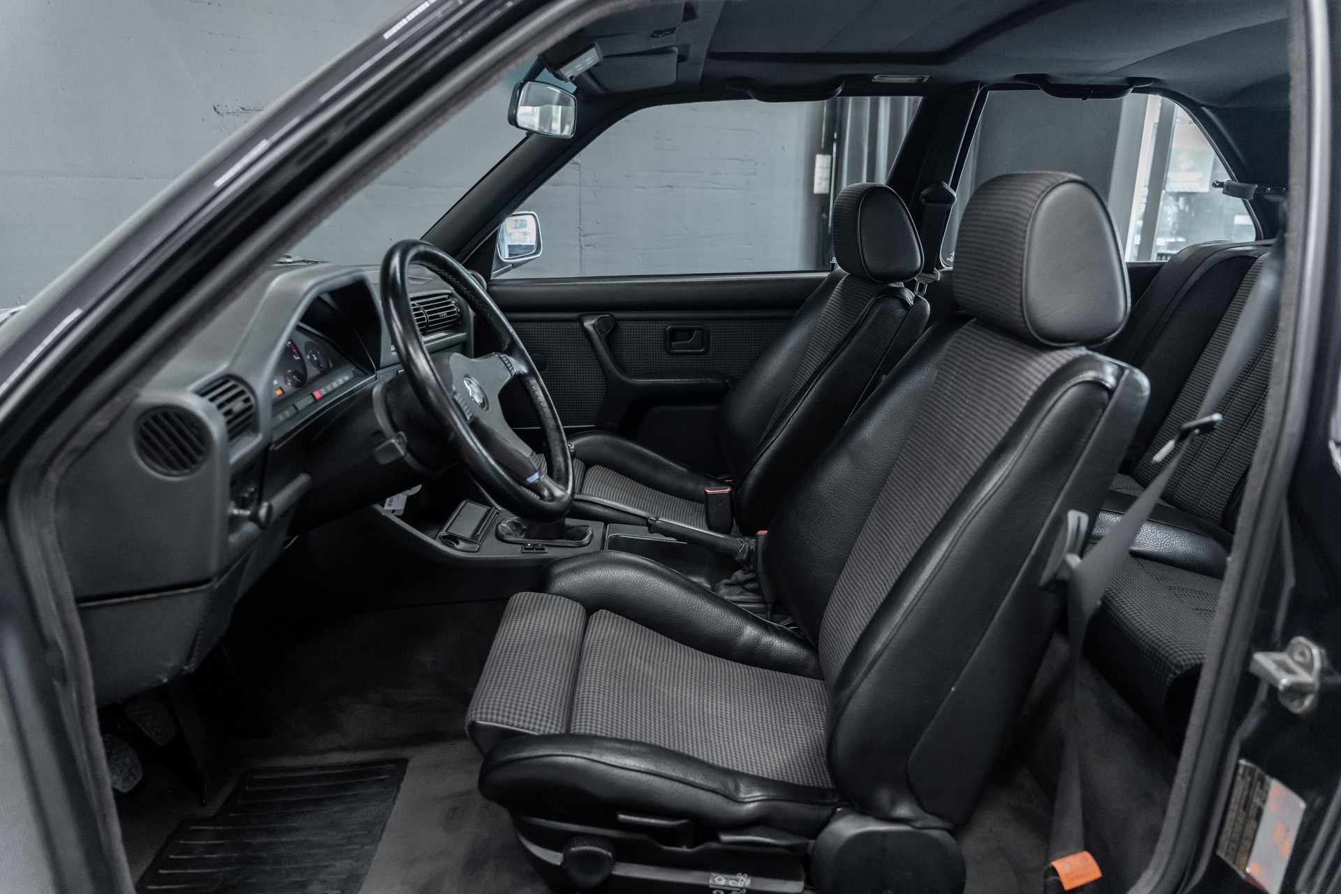 BMW M3 E30 / Sammlerzustand-image-10