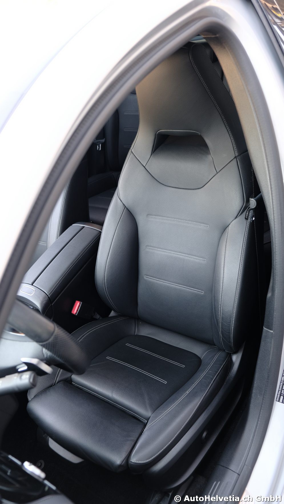 MERCEDES-BENZ A 250 4Matic AMG Line 4Matic 7G-DCT-image-10