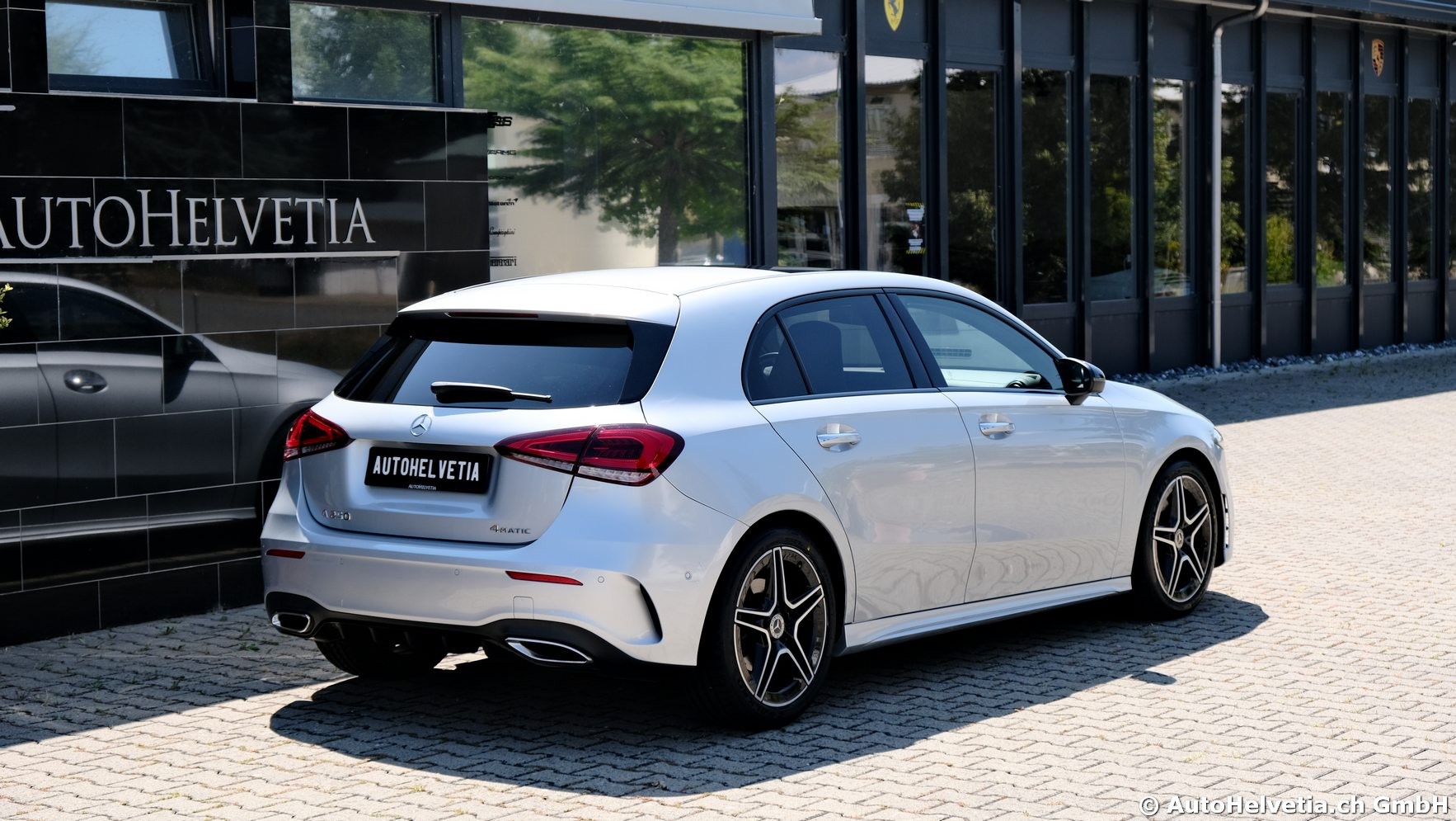 MERCEDES-BENZ A 250 4Matic AMG Line 4Matic 7G-DCT-image-17