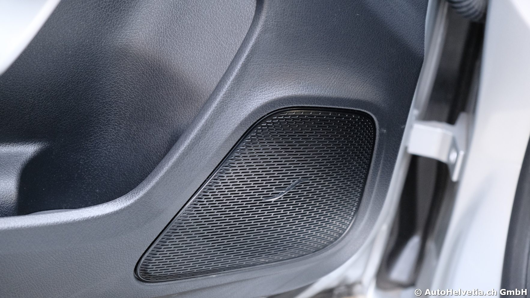 MERCEDES-BENZ A 250 4Matic AMG Line 4Matic 7G-DCT-image-15