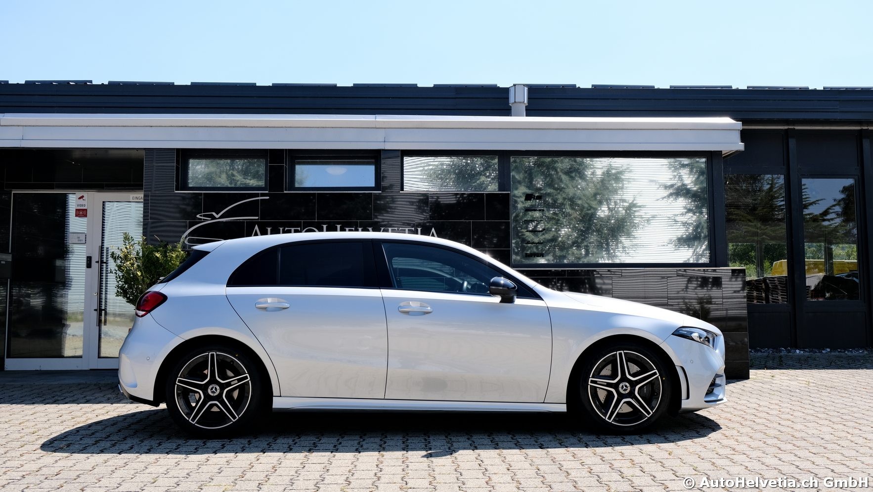 MERCEDES-BENZ A 250 4Matic AMG Line 4Matic 7G-DCT-image-3