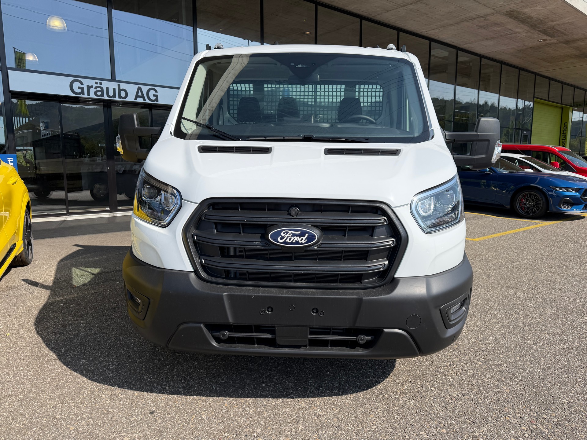 FORD Transit 350 L2 Trend 2.0 TDCi 165 RWD-image-1