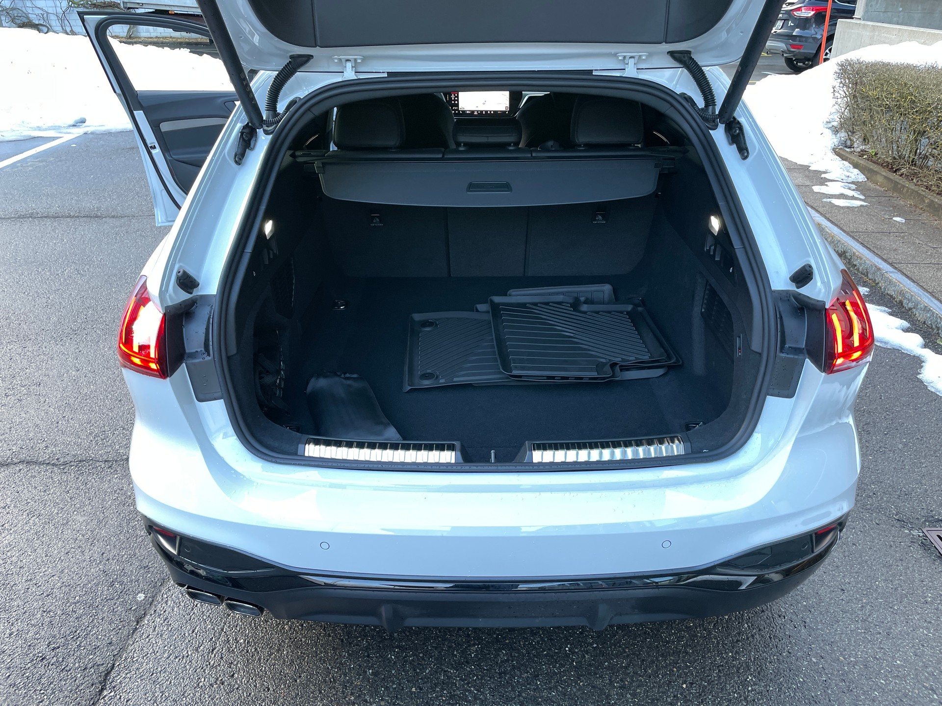 AUDI A5 Avant 2.0 TDI quattro S tronic-image-5
