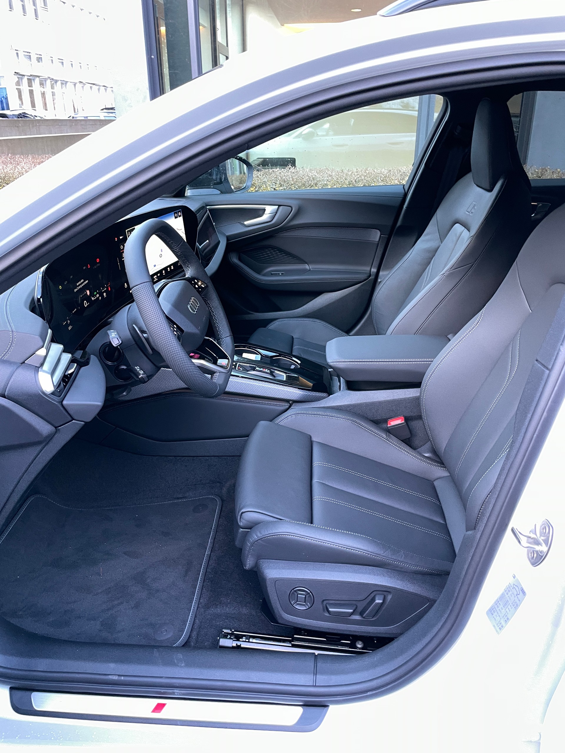 AUDI A5 Avant 2.0 TDI quattro S tronic-image-13