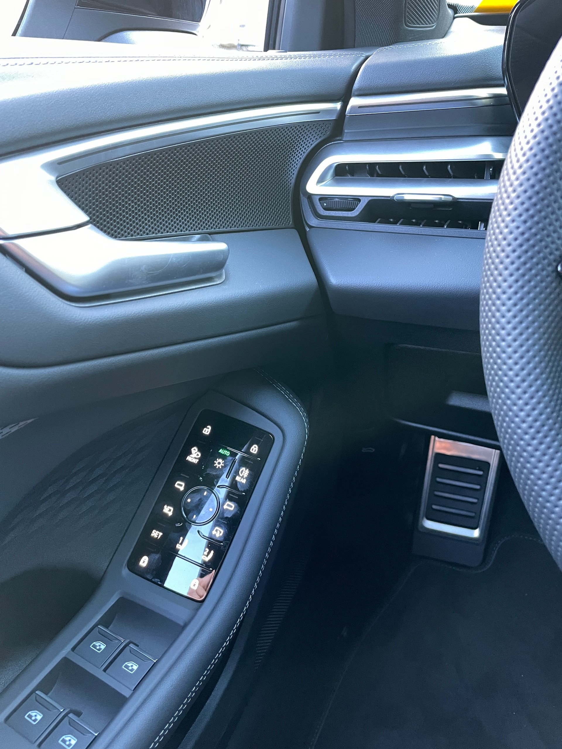AUDI A5 Avant 2.0 TDI quattro S tronic-image-25