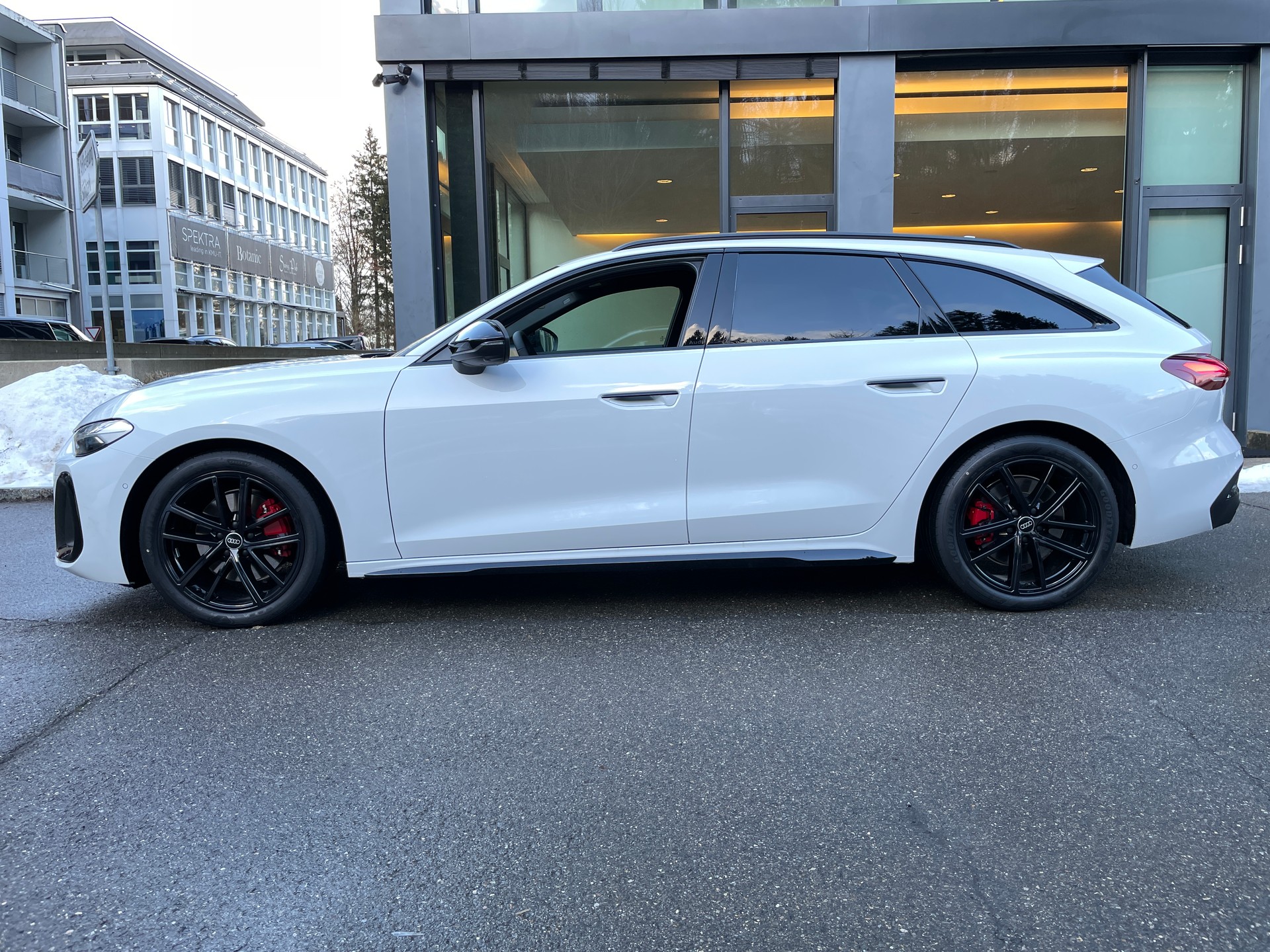 AUDI A5 Avant 2.0 TDI quattro S tronic-image-8