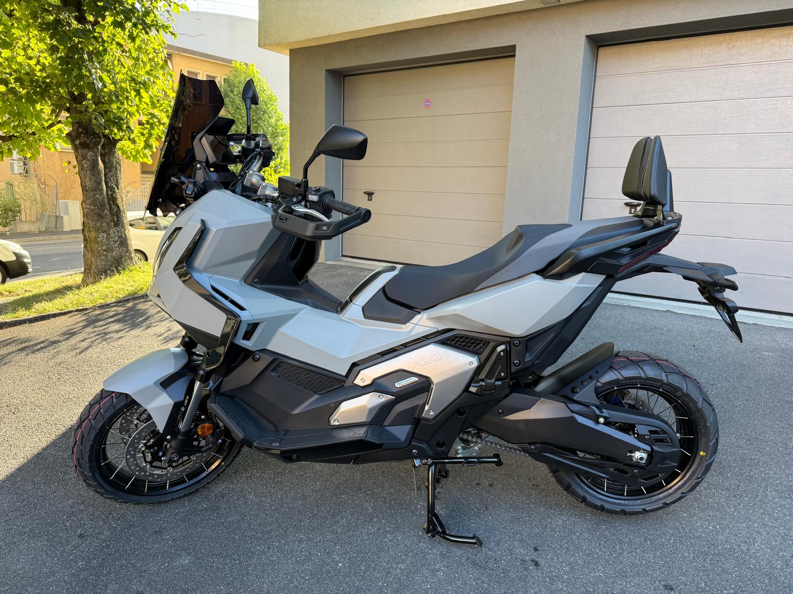 HONDA X-ADV 750-showroom-element-2