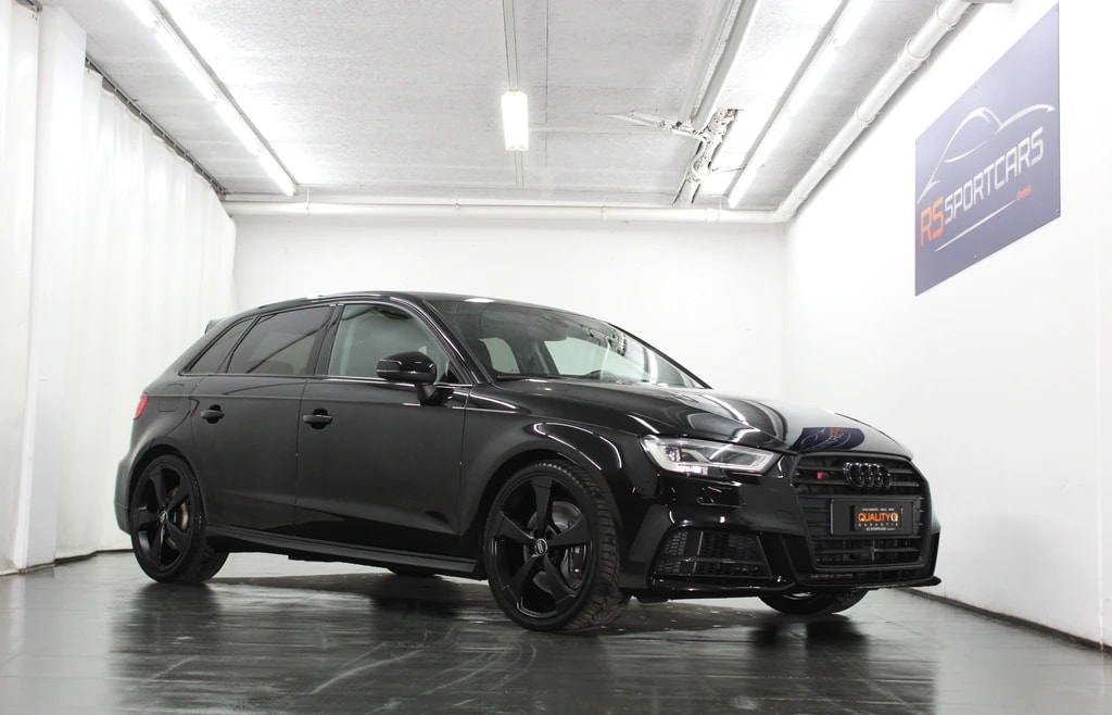 AUDI S3 Sportback 2.0 TFSI quattro S-tronic Black Edition / CH-Fahrzeug-image-0