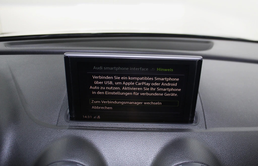 AUDI S3 Sportback 2.0 TFSI quattro S-tronic Black Edition / CH-Fahrzeug-image-22