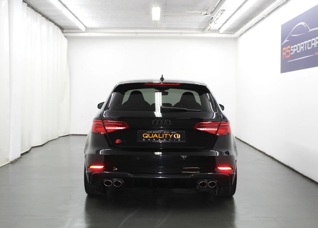 AUDI S3 Sportback 2.0 TFSI quattro S-tronic Black Edition / CH-Fahrzeug-image-5