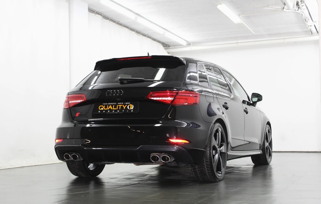 AUDI S3 Sportback 2.0 TFSI quattro S-tronic Black Edition / CH-Fahrzeug-image-6