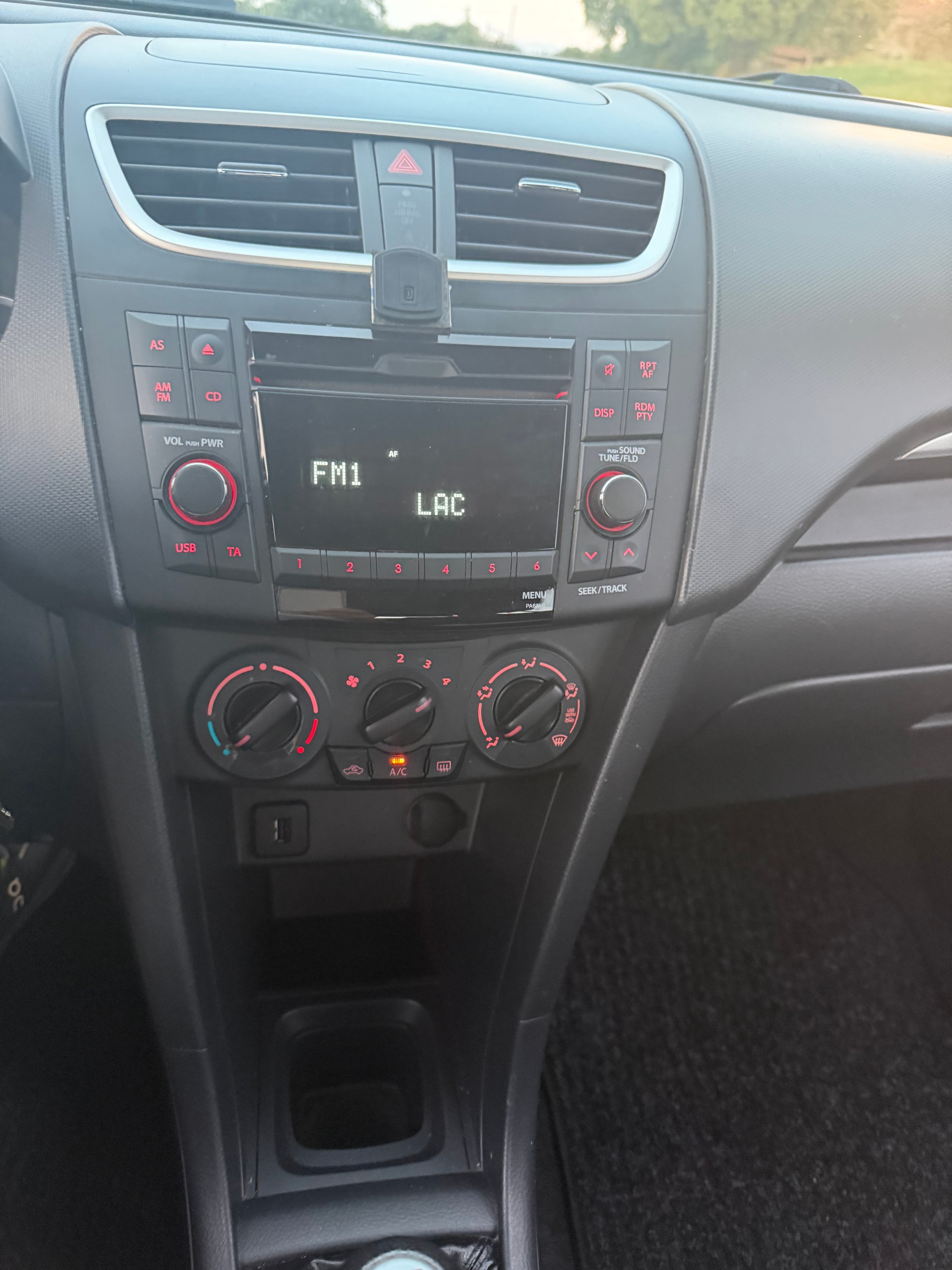 SUZUKI Swift 1.2i 16V GL-image-9