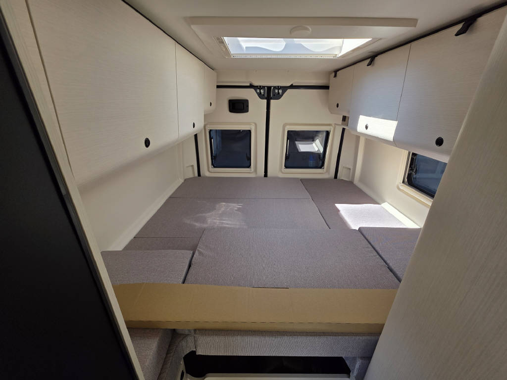 TOURNE MOBIL 6.4 Select 180PS EAT8-image-10