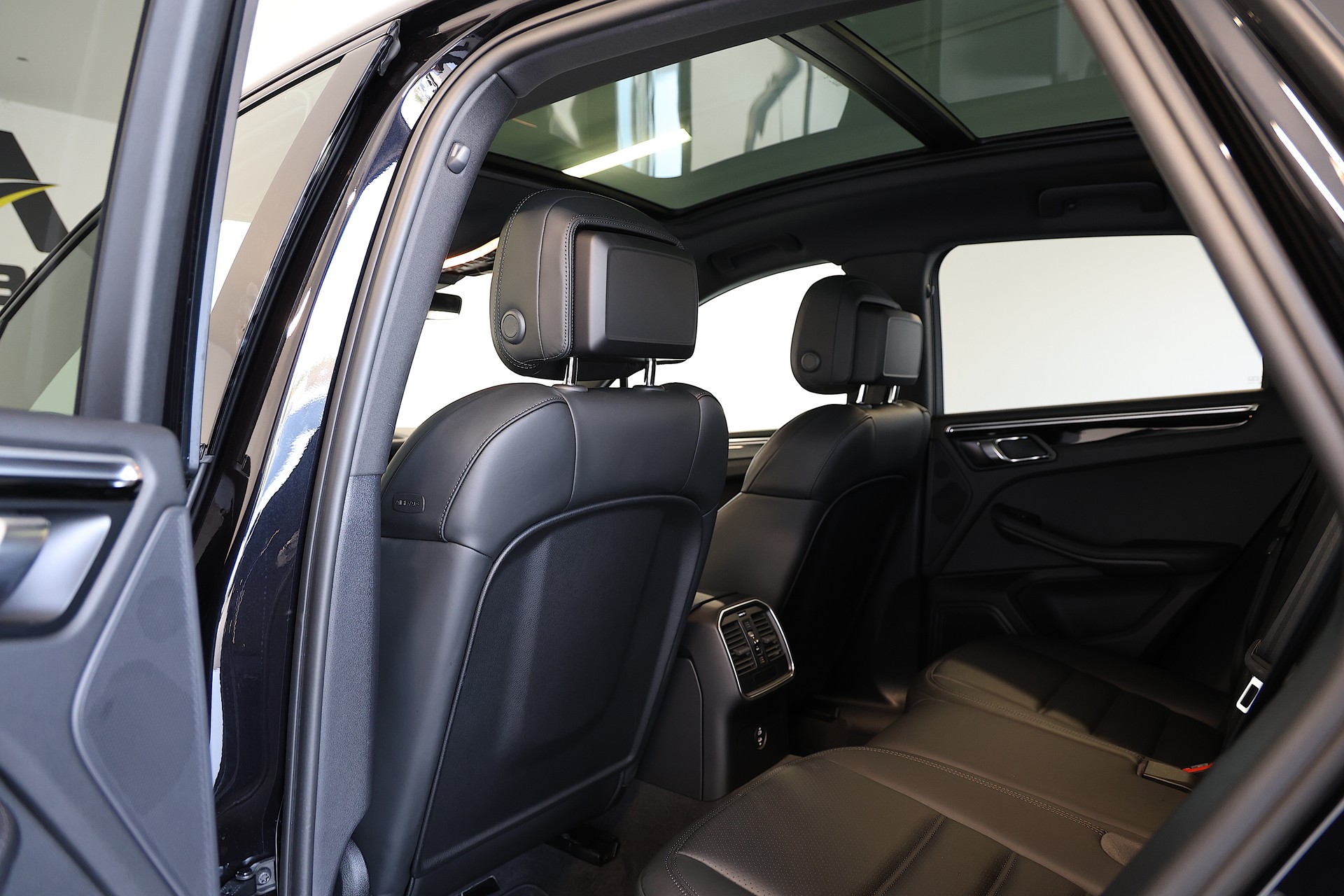 PORSCHE Macan 3.0 V6 S-image-15