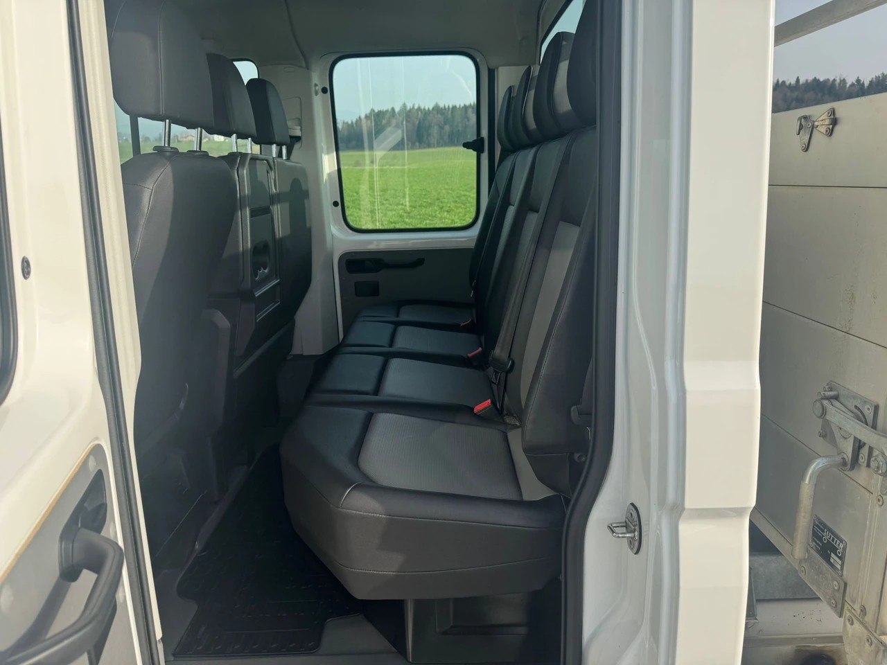 VW Crafter 35 2.0 TDI Kipper mit 3.5t Anhängelast-image-11