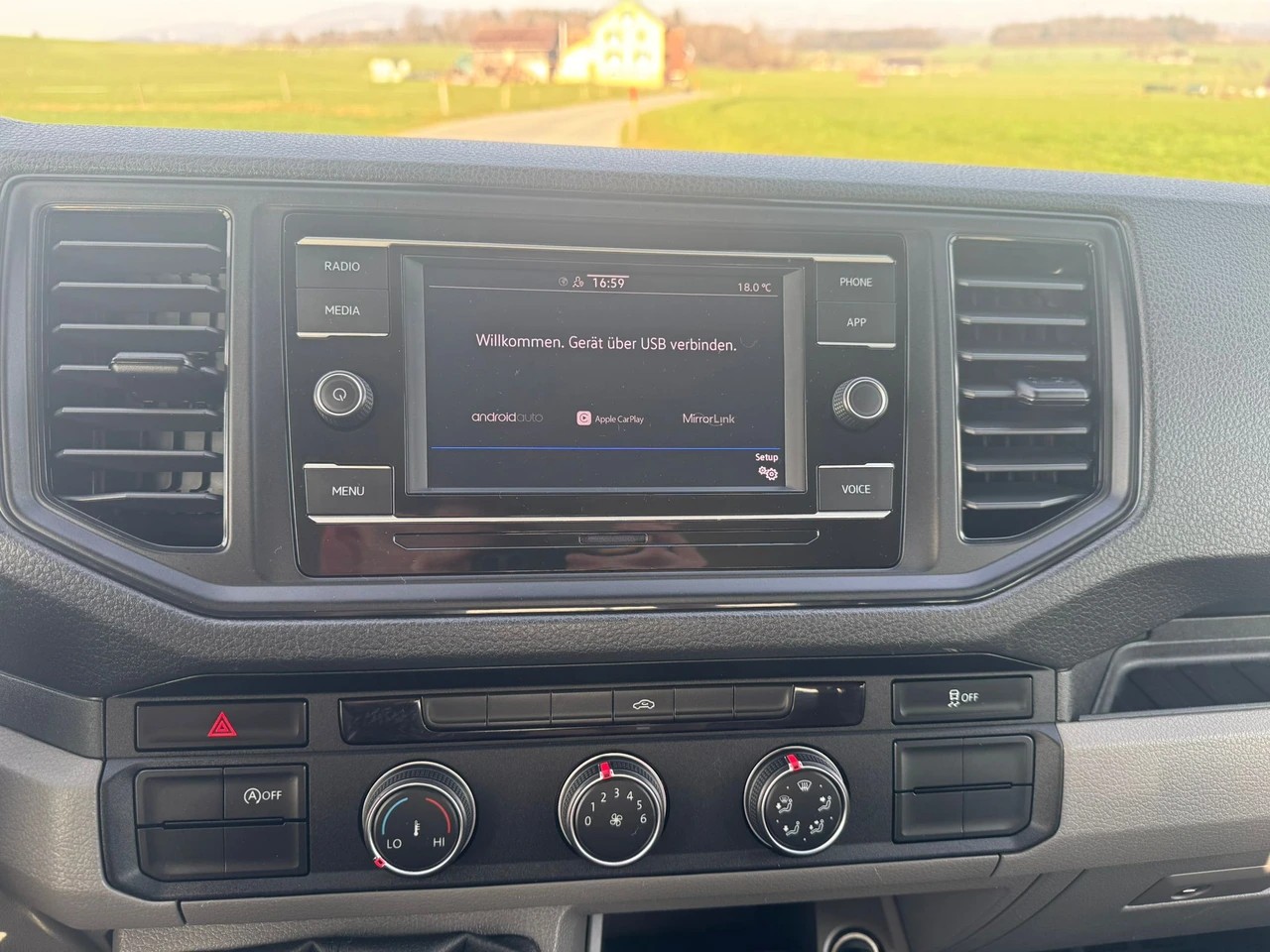 VW Crafter 35 2.0 TDI Kipper mit 3.5t Anhängelast-image-14