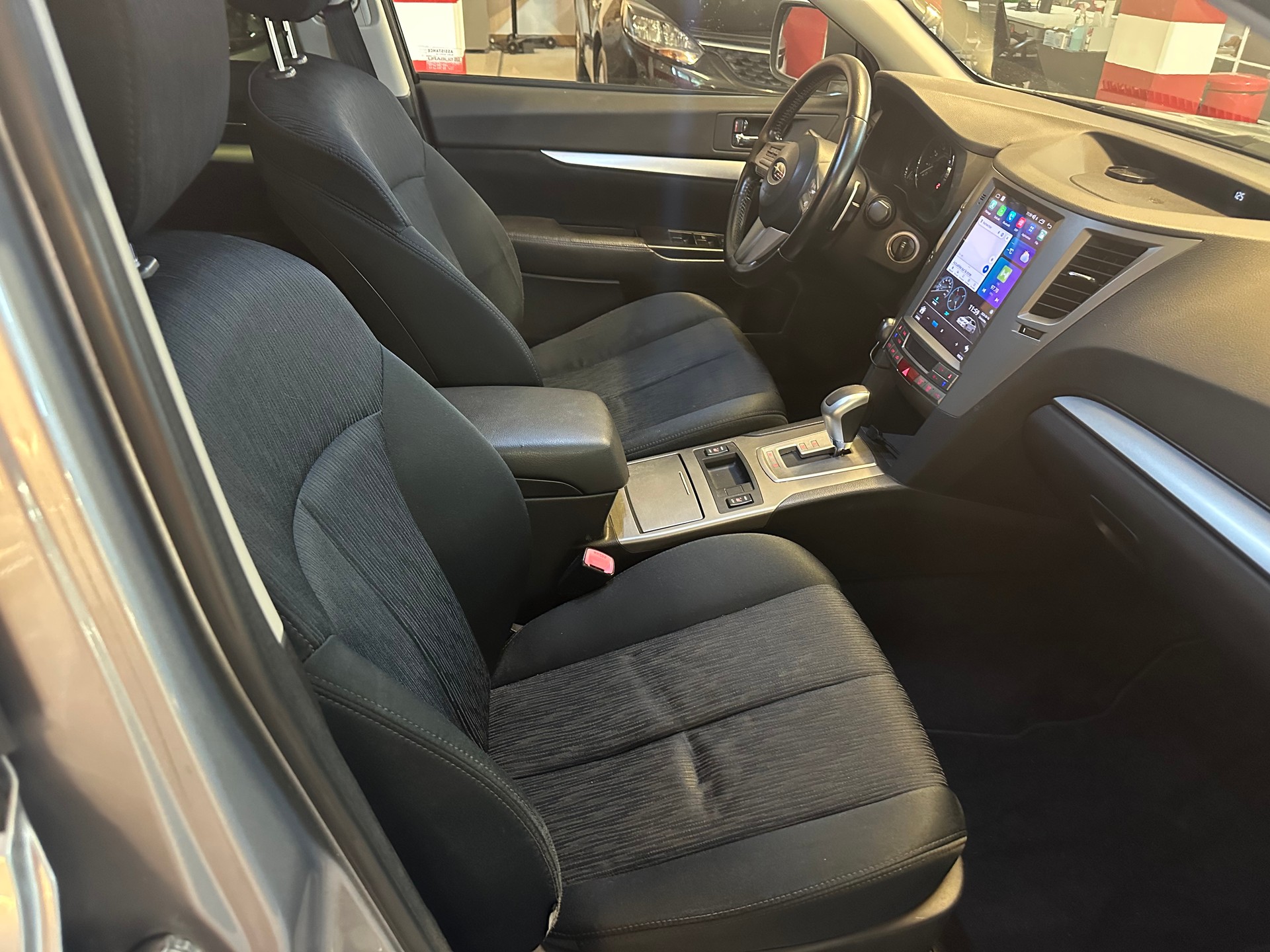 SUBARU Legacy 2.0i Swiss AWD Lineartronic-image-6