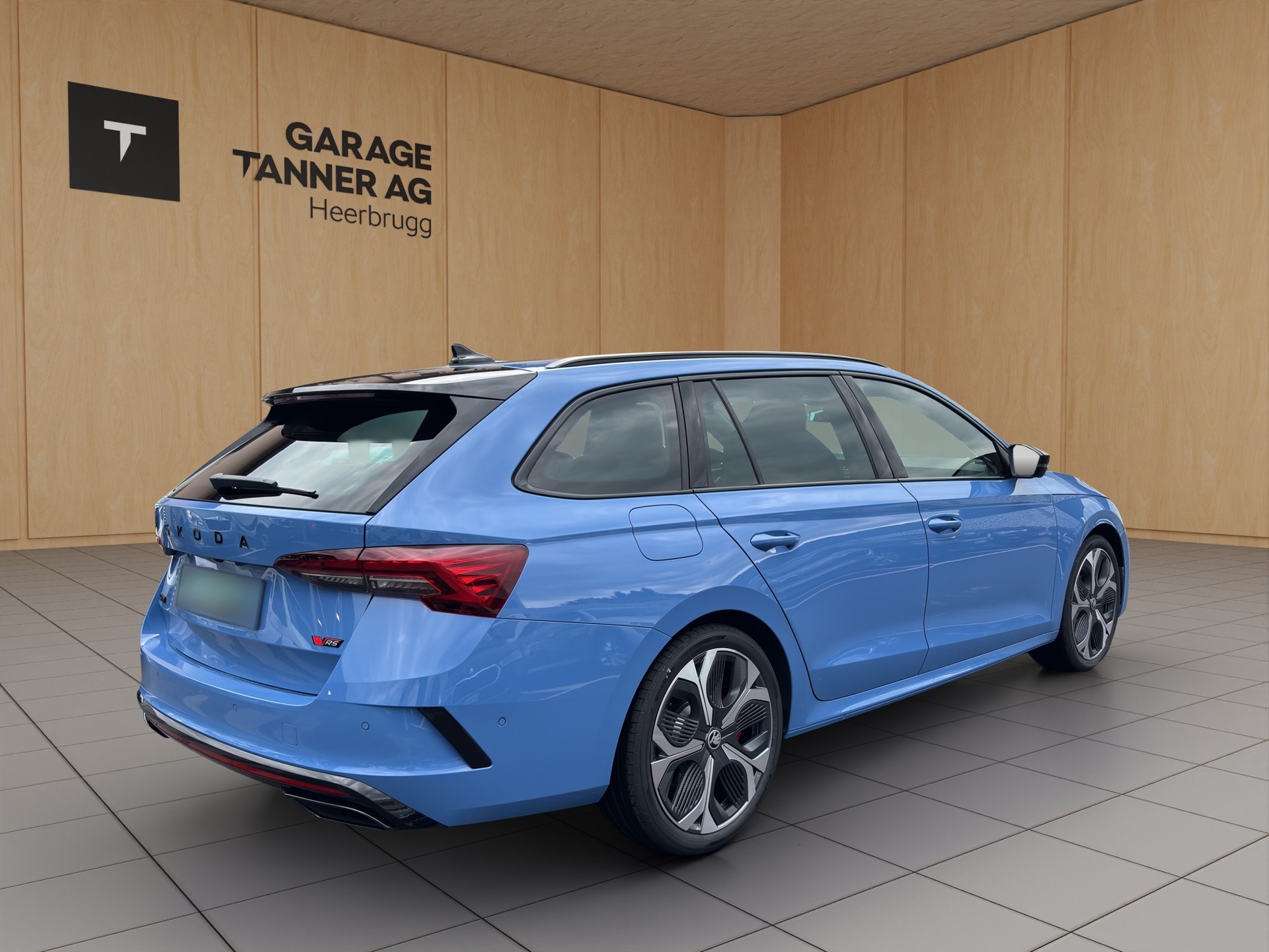 SKODA Octavia Combi 2.0 TSI DSG RS 30 Years Edition-image-4