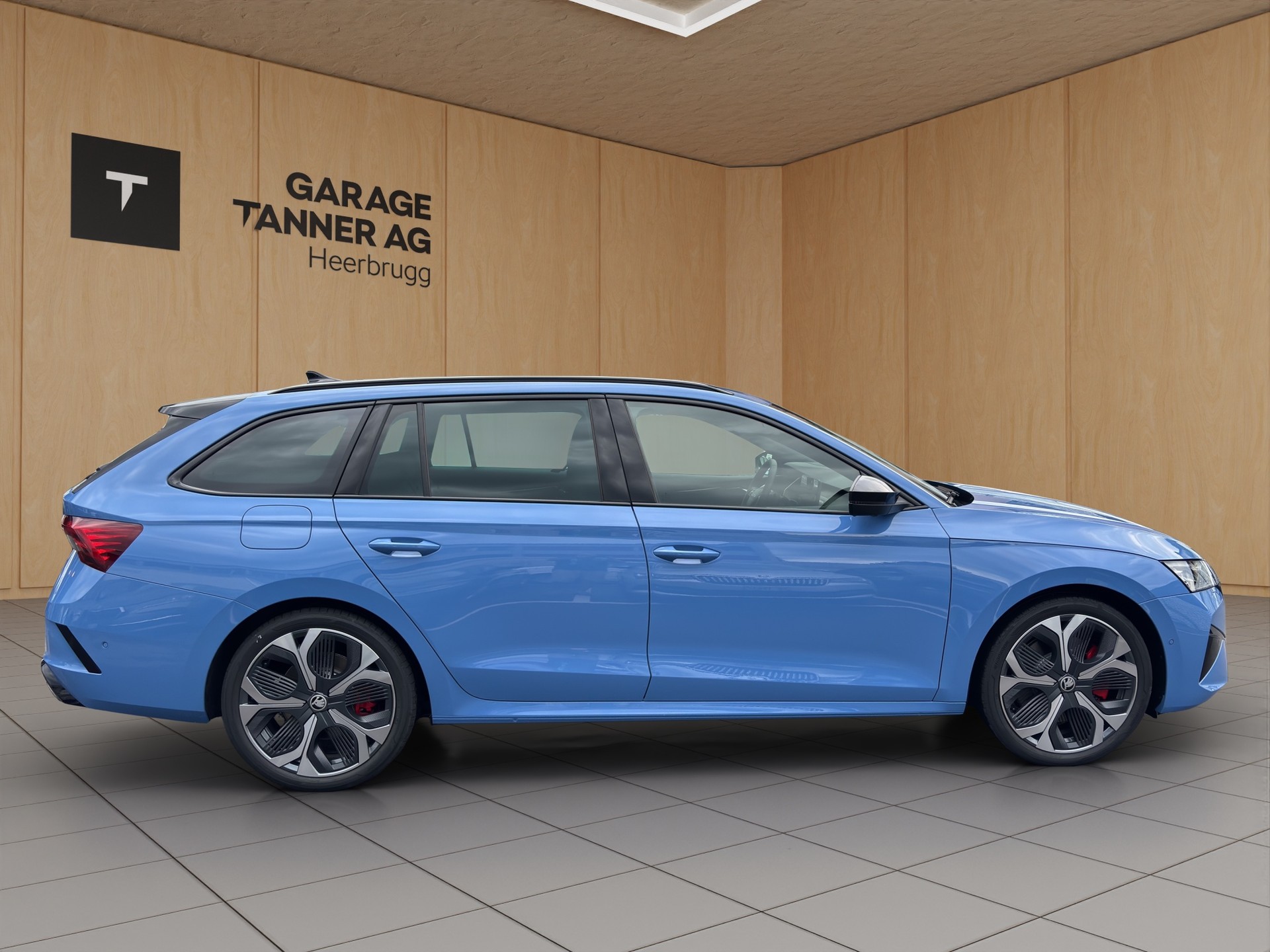 SKODA Octavia Combi 2.0 TSI DSG RS 30 Years Edition-image-3
