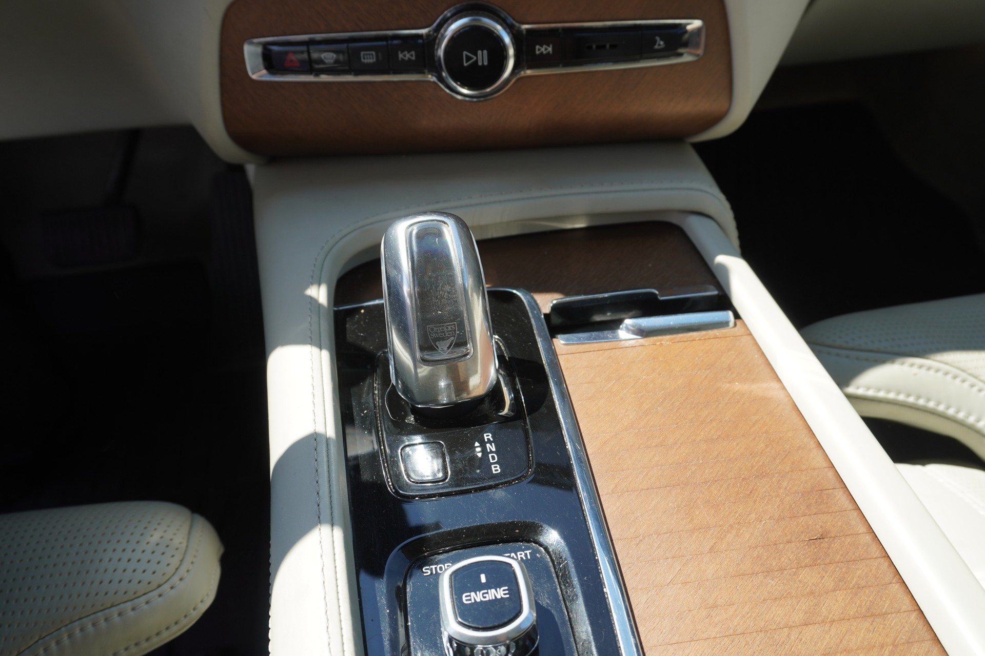 VOLVO XC90 T8 AWD Inscription Geartronic-image-19