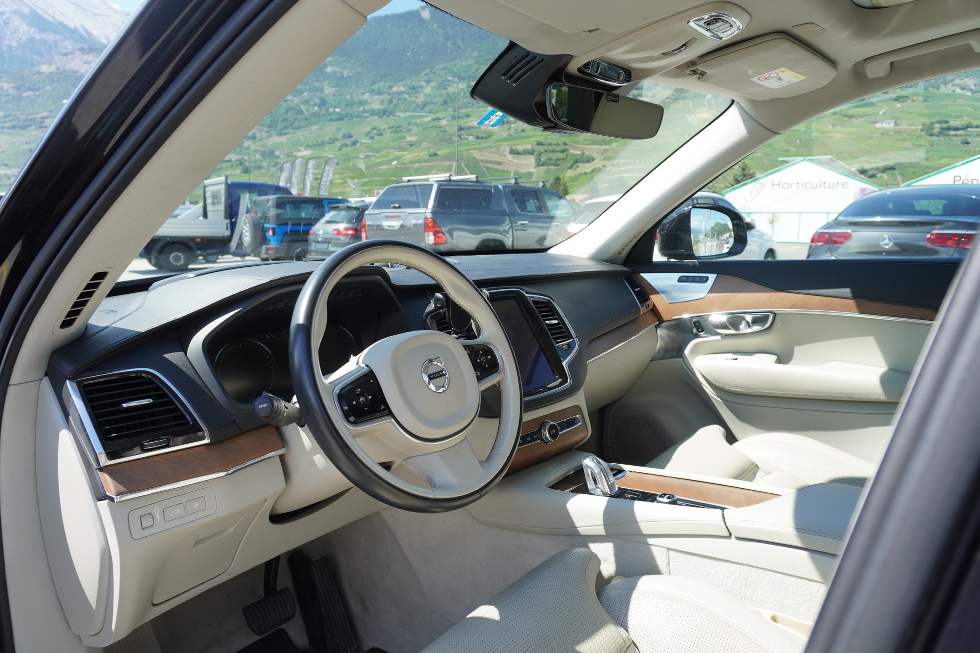 VOLVO XC90 T8 AWD Inscription Geartronic-image-10