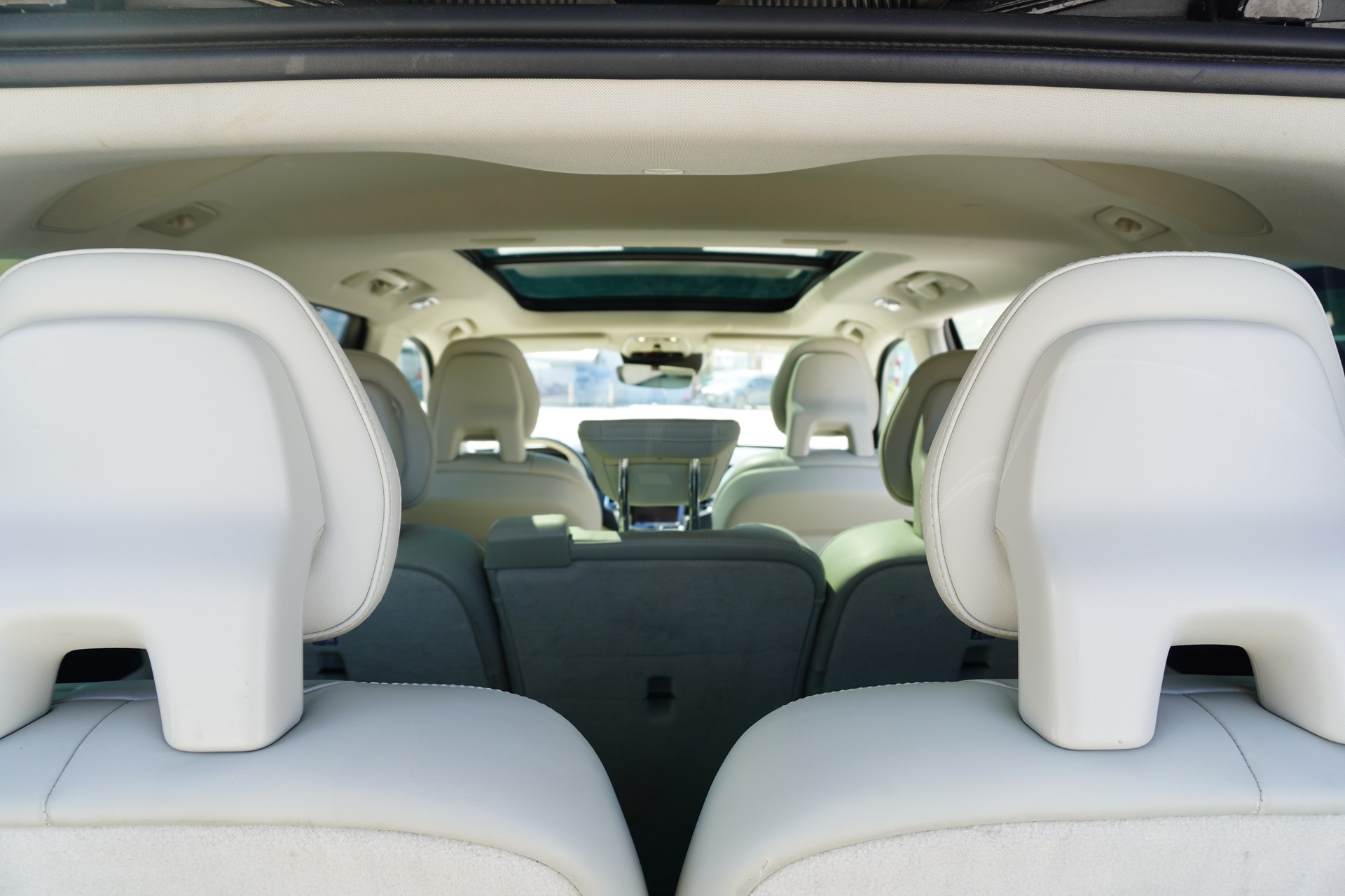 VOLVO XC90 T8 AWD Inscription Geartronic-image-4