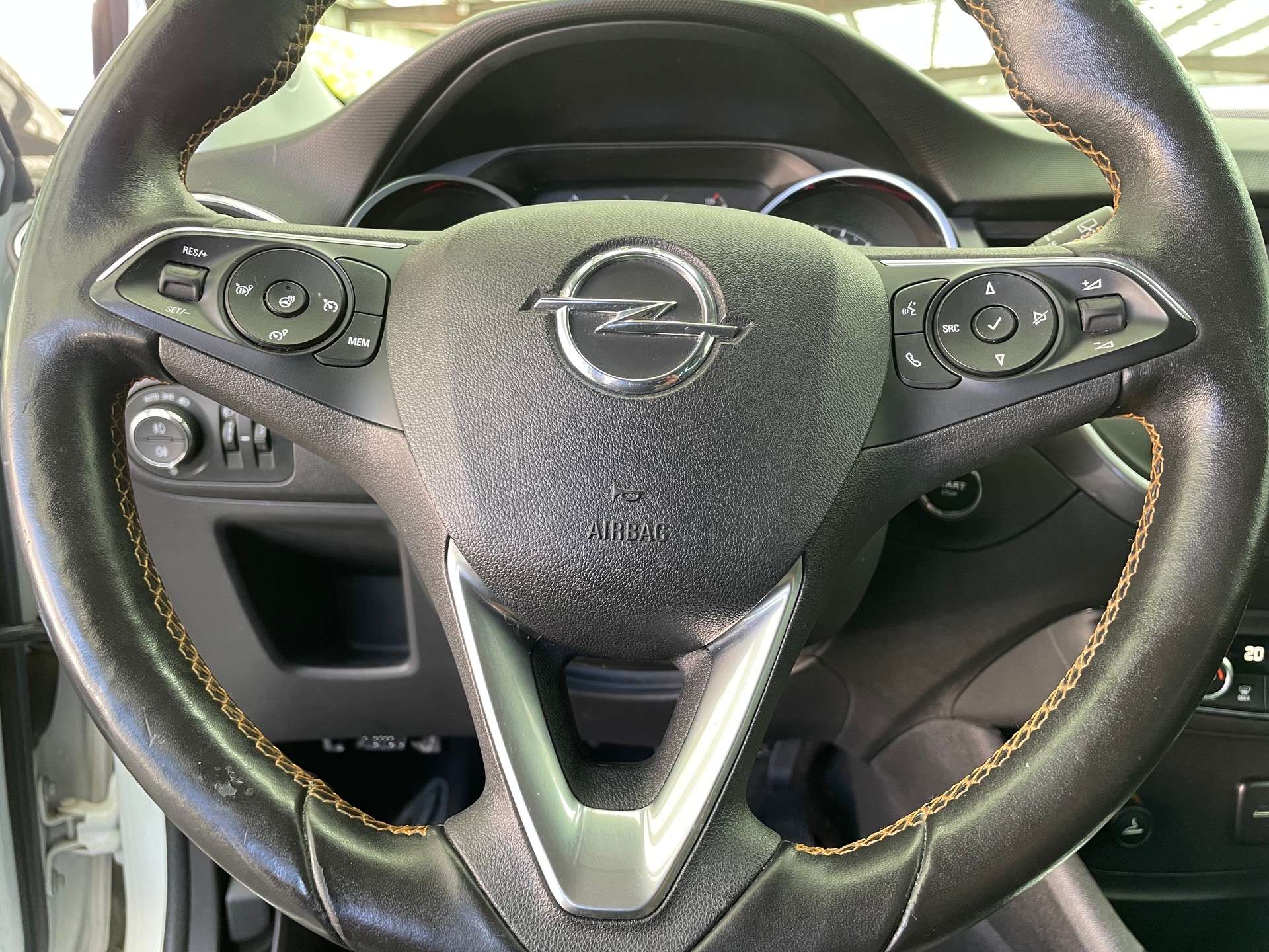 OPEL Crossland X 1.2i TP Enjoy Automatik-image-10