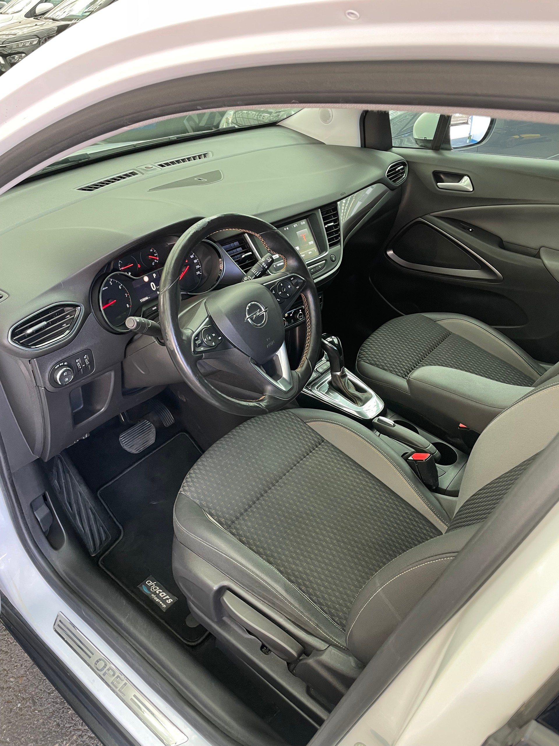OPEL Crossland X 1.2i TP Enjoy Automatik-image-6