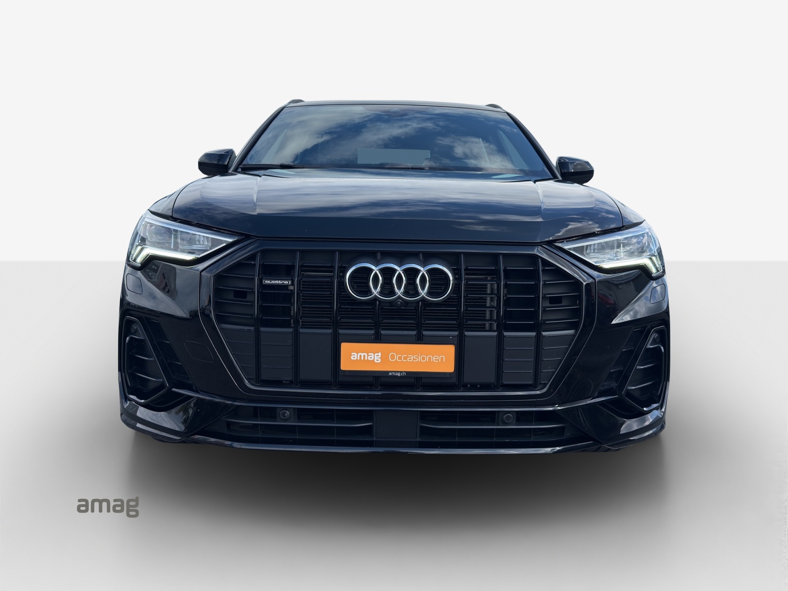 AUDI Q3 45 TFSI S line quattro S-tronic-image-6
