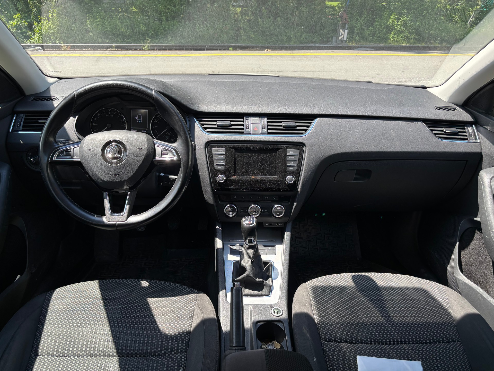 SKODA 2.0 TDI 150 Elegance 4x4-image-4