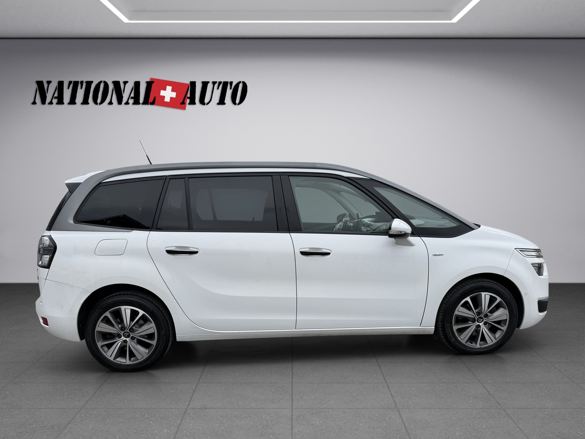 CITROEN Grand C4 Picasso 2.0 BlueHDi Exclusive Automatic-image-5
