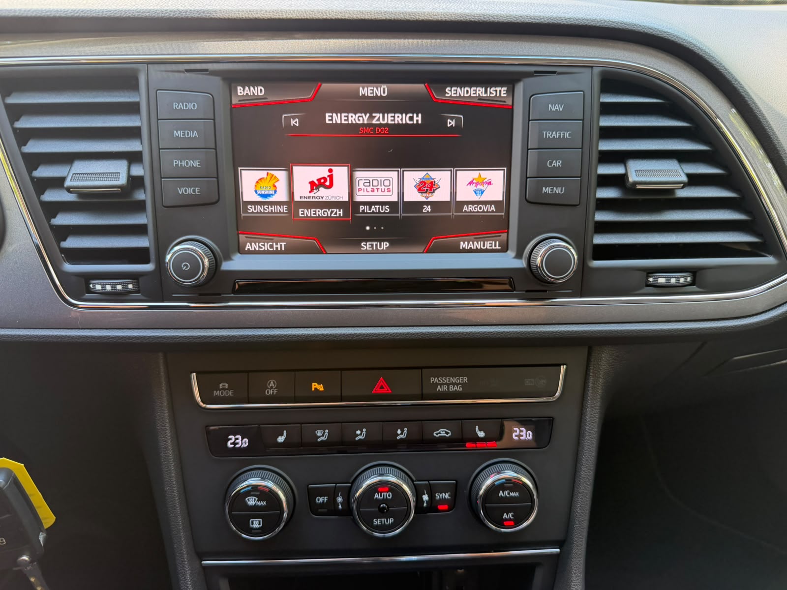 SEAT Leon 1.4 TSI FR DSG-image-23
