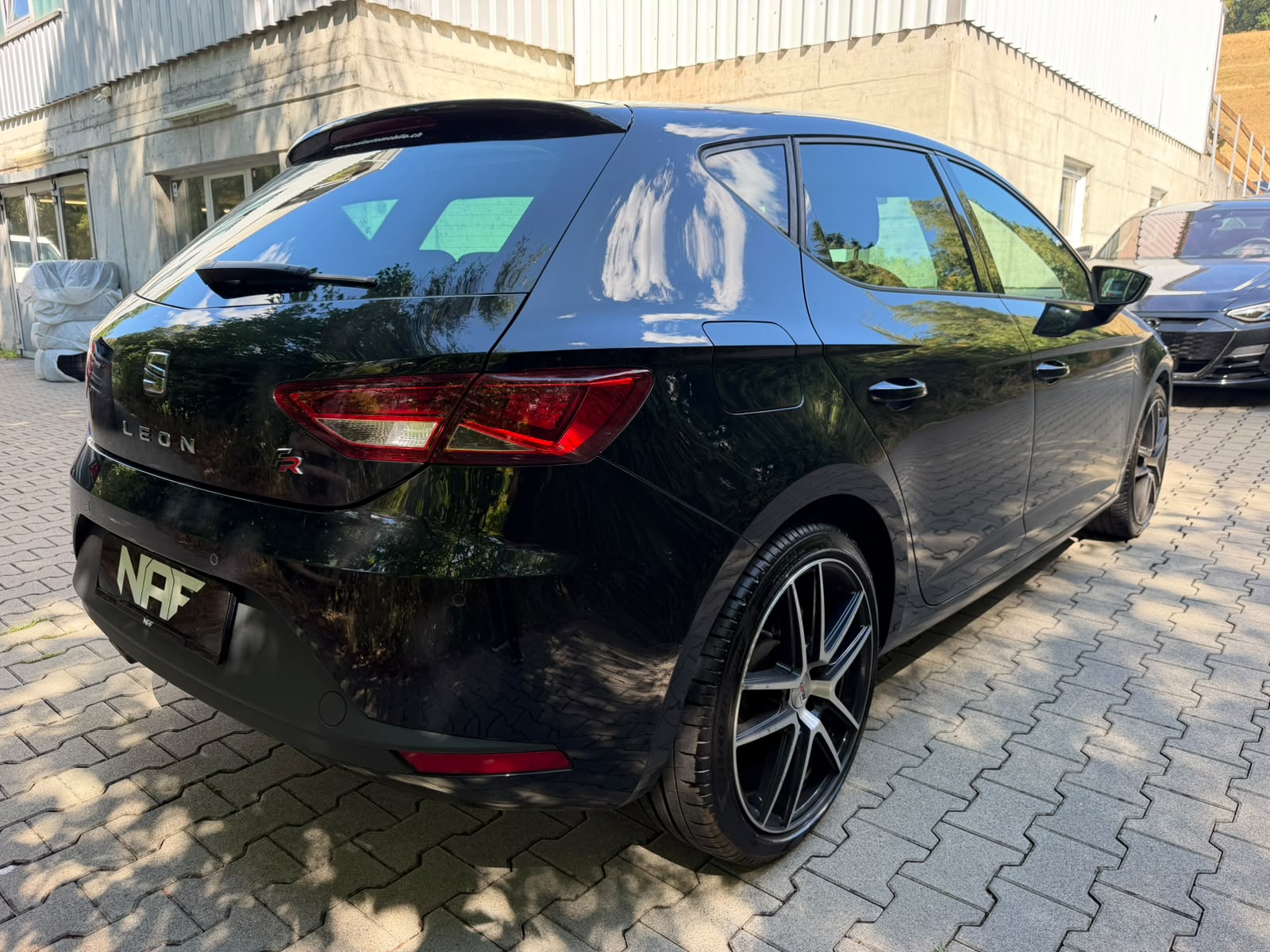 SEAT Leon 1.4 TSI FR DSG-image-4